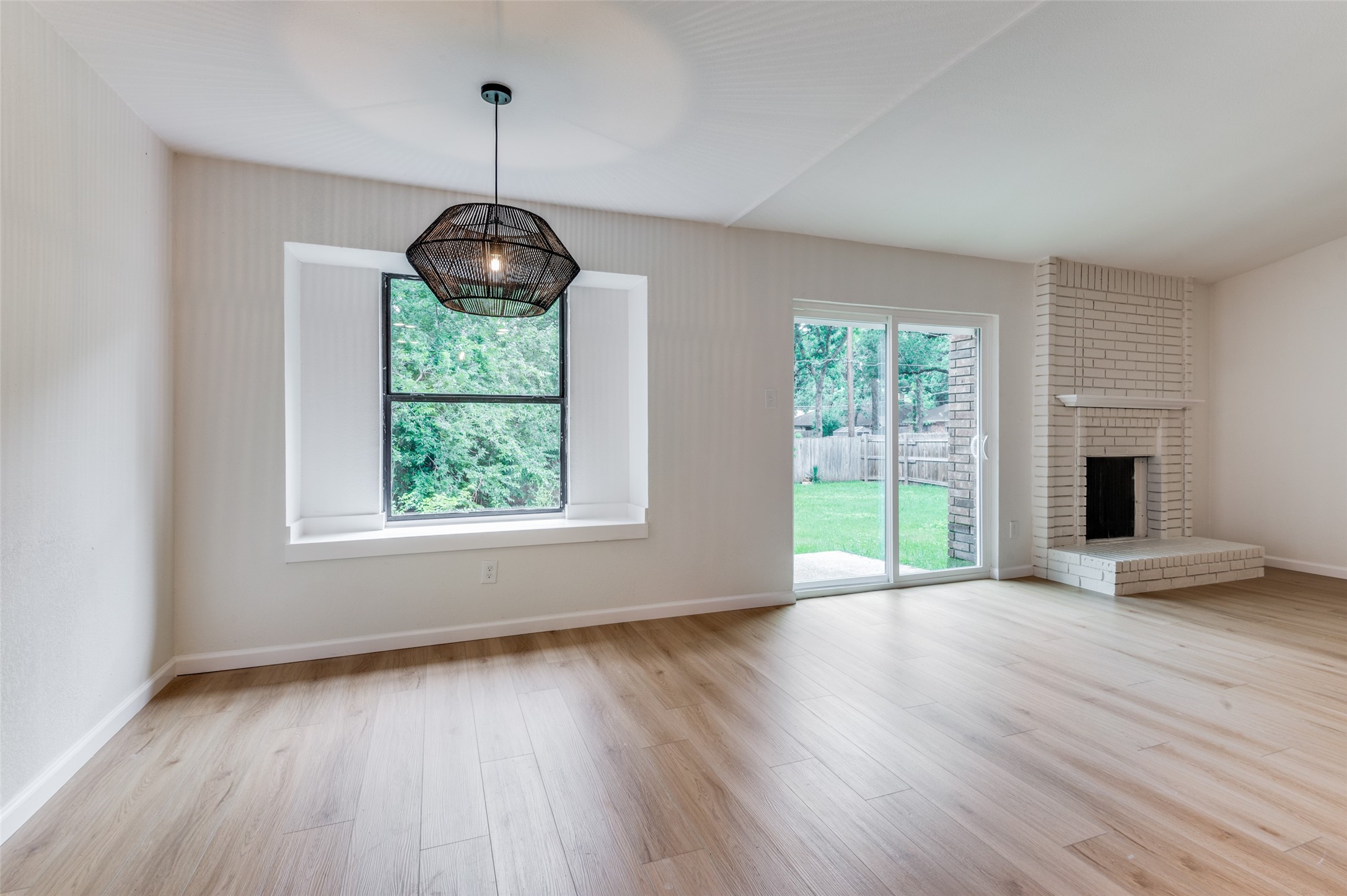 2107 Reverchon Drive