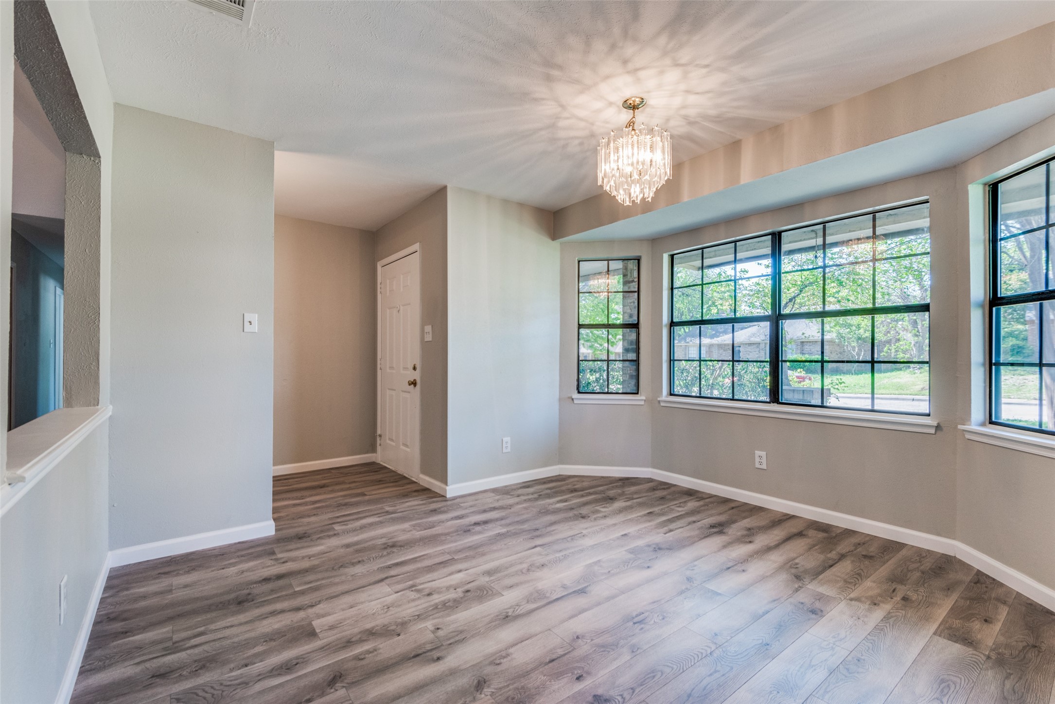 1029 Twin Falls Drive