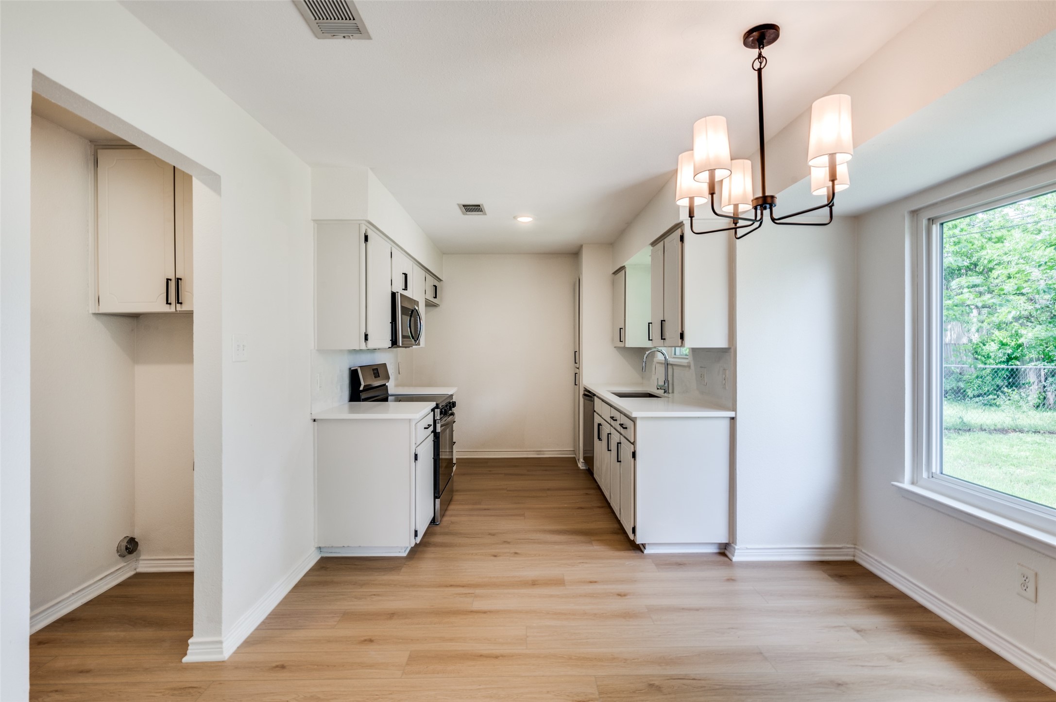 6305 Sunnybrook Drive