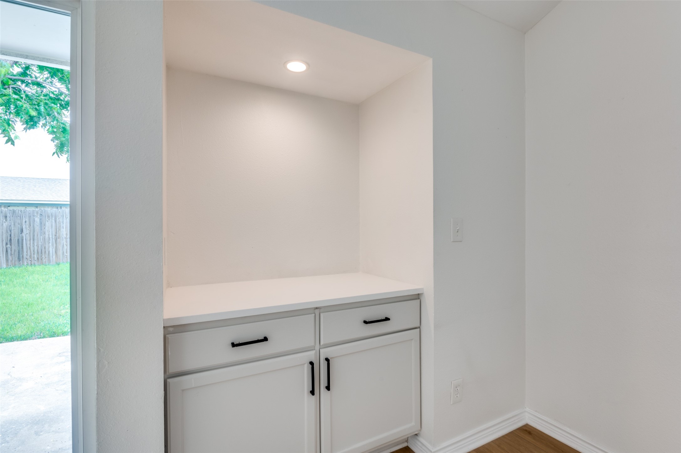 6305 Sunnybrook Drive