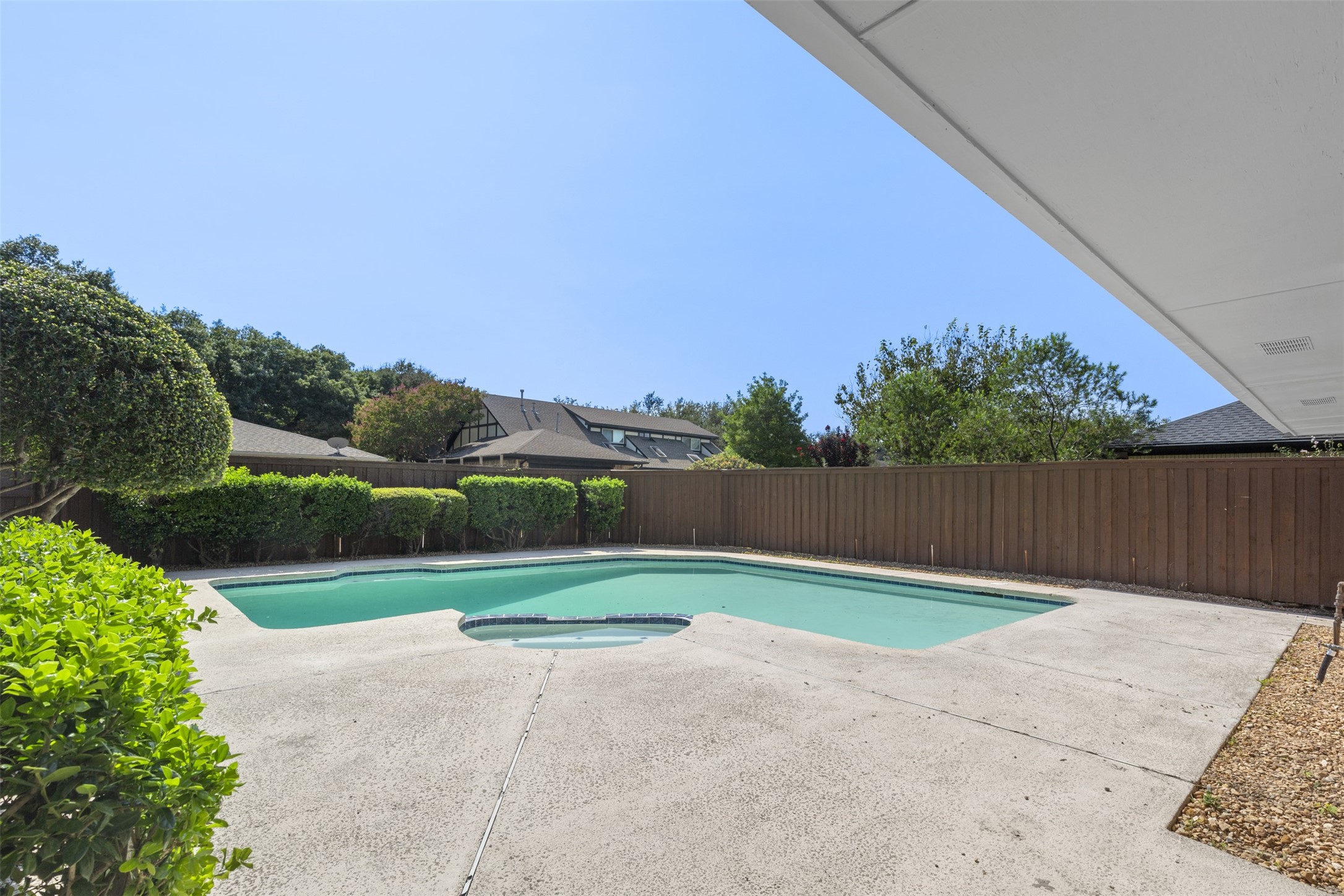 2404 Webster Drive