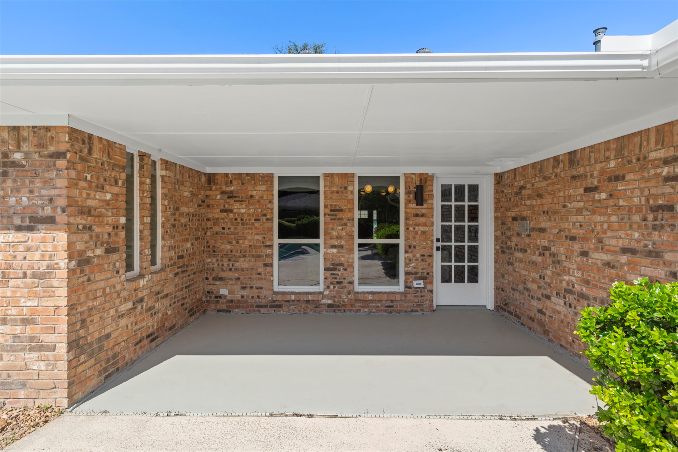 2404 Webster Drive