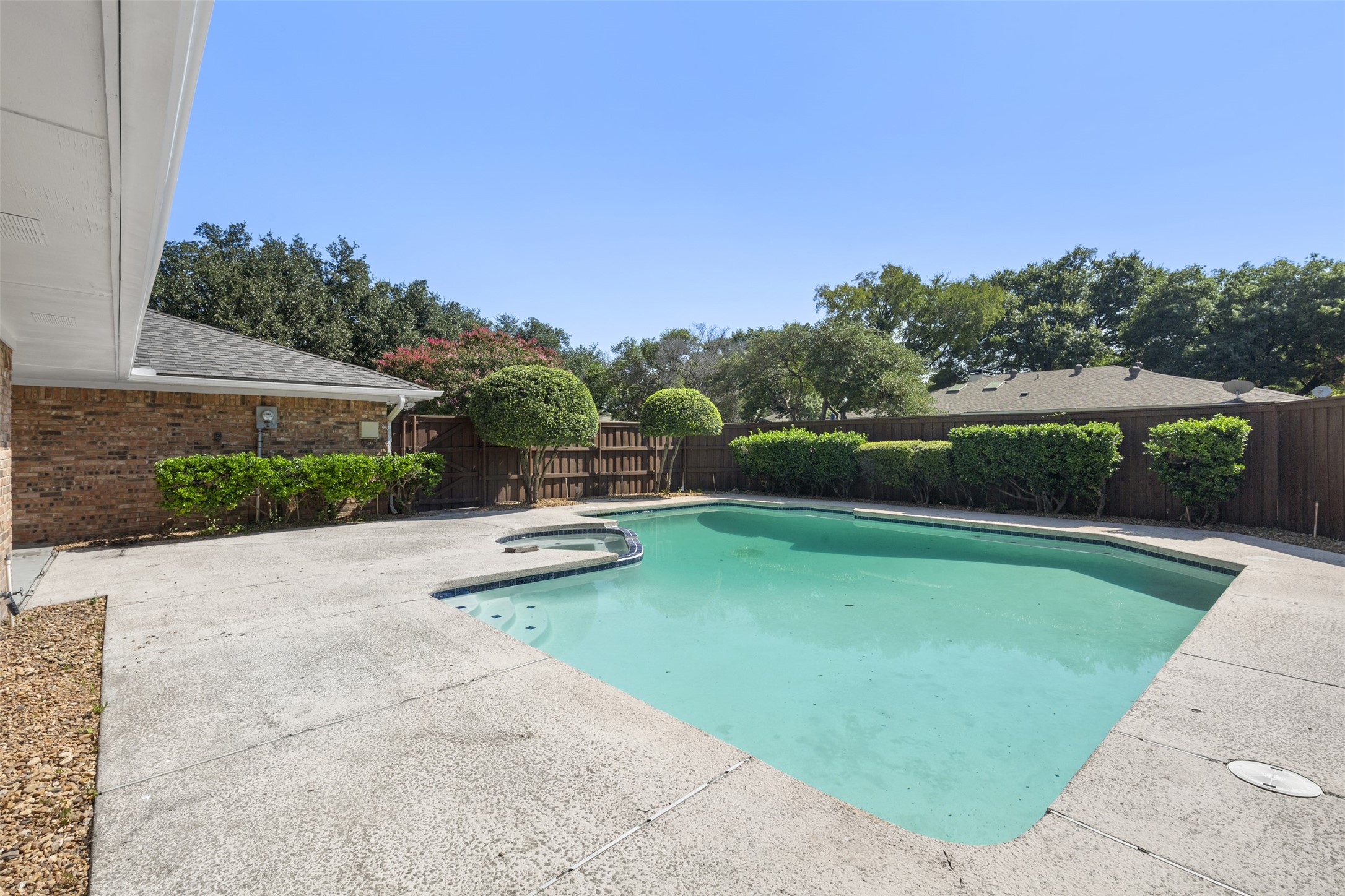 2404 Webster Drive