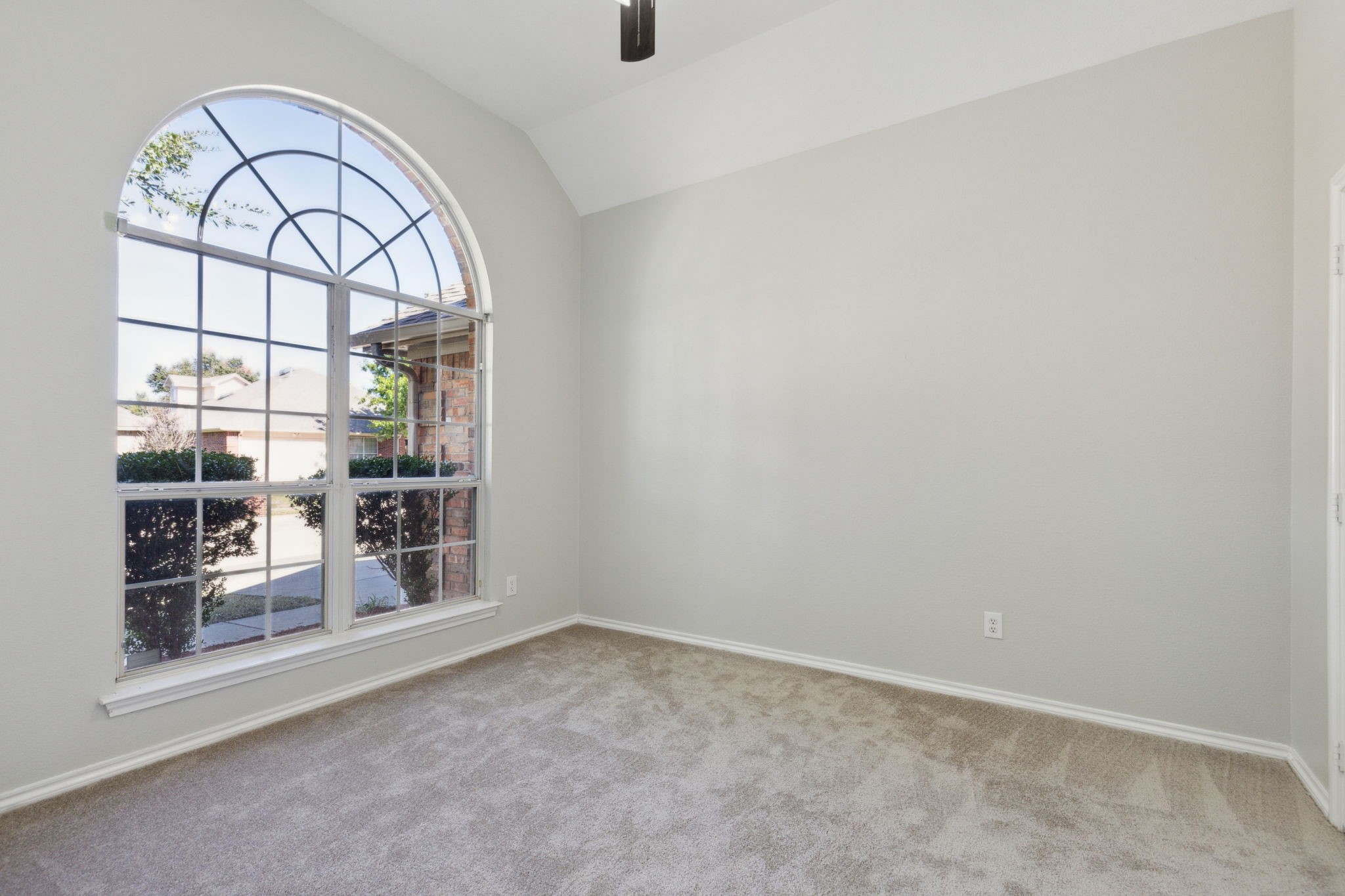 4513 Pine Grove Lane