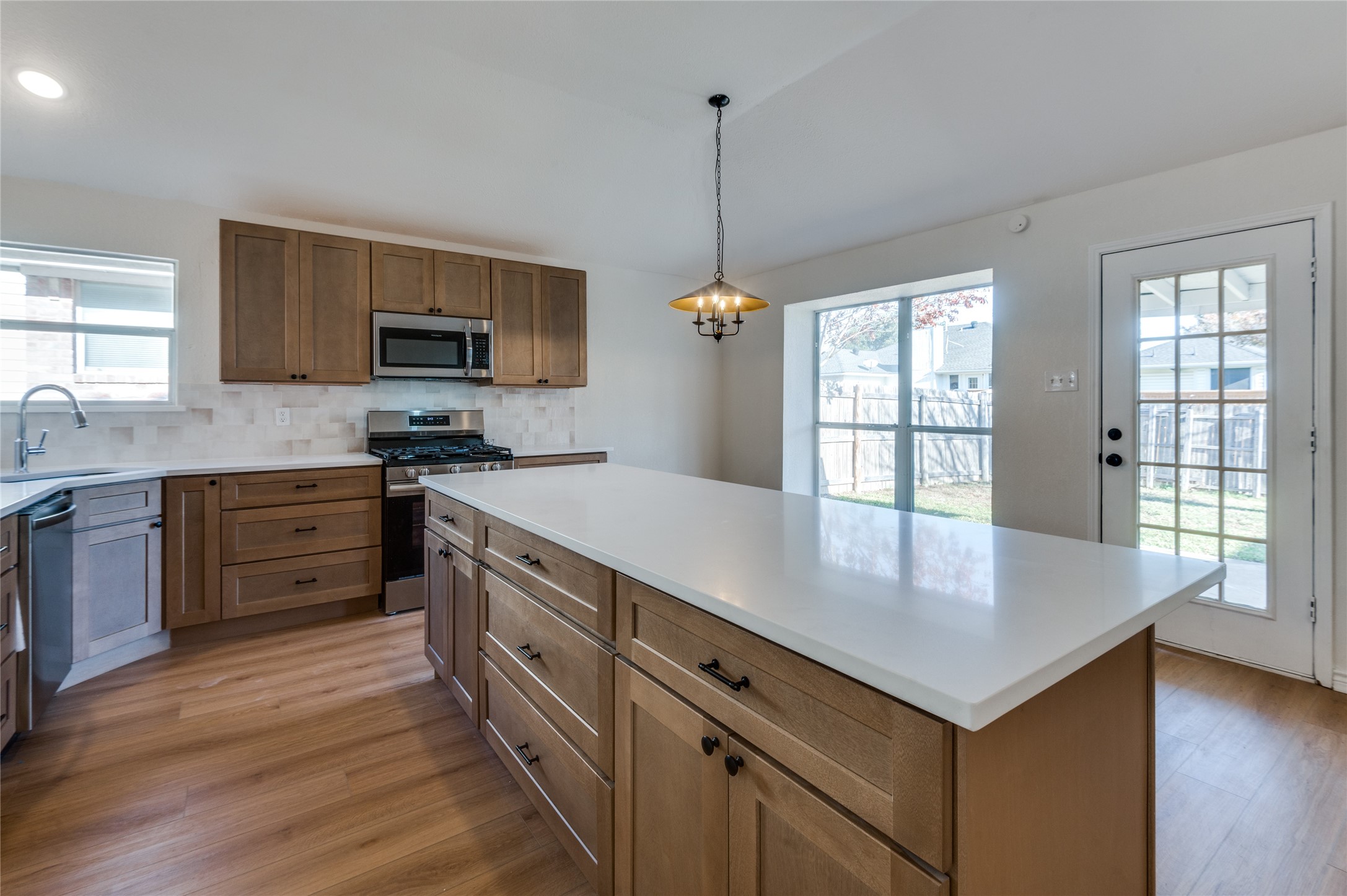 1442 Cromwell Court