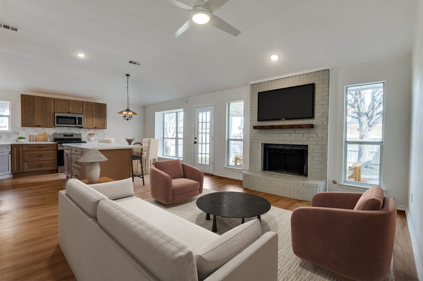 1442 Cromwell Court