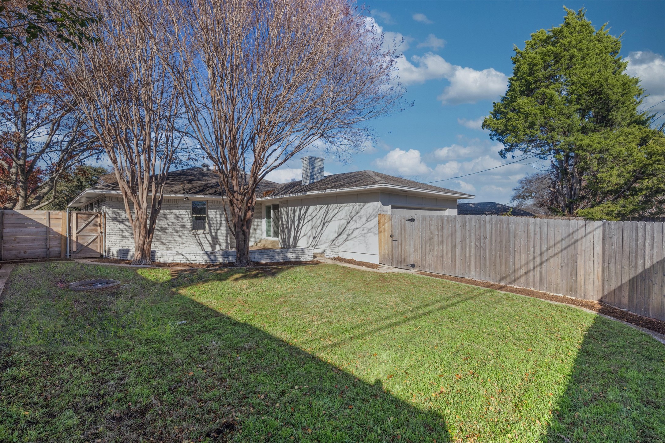 2652 Lanecrest Drive