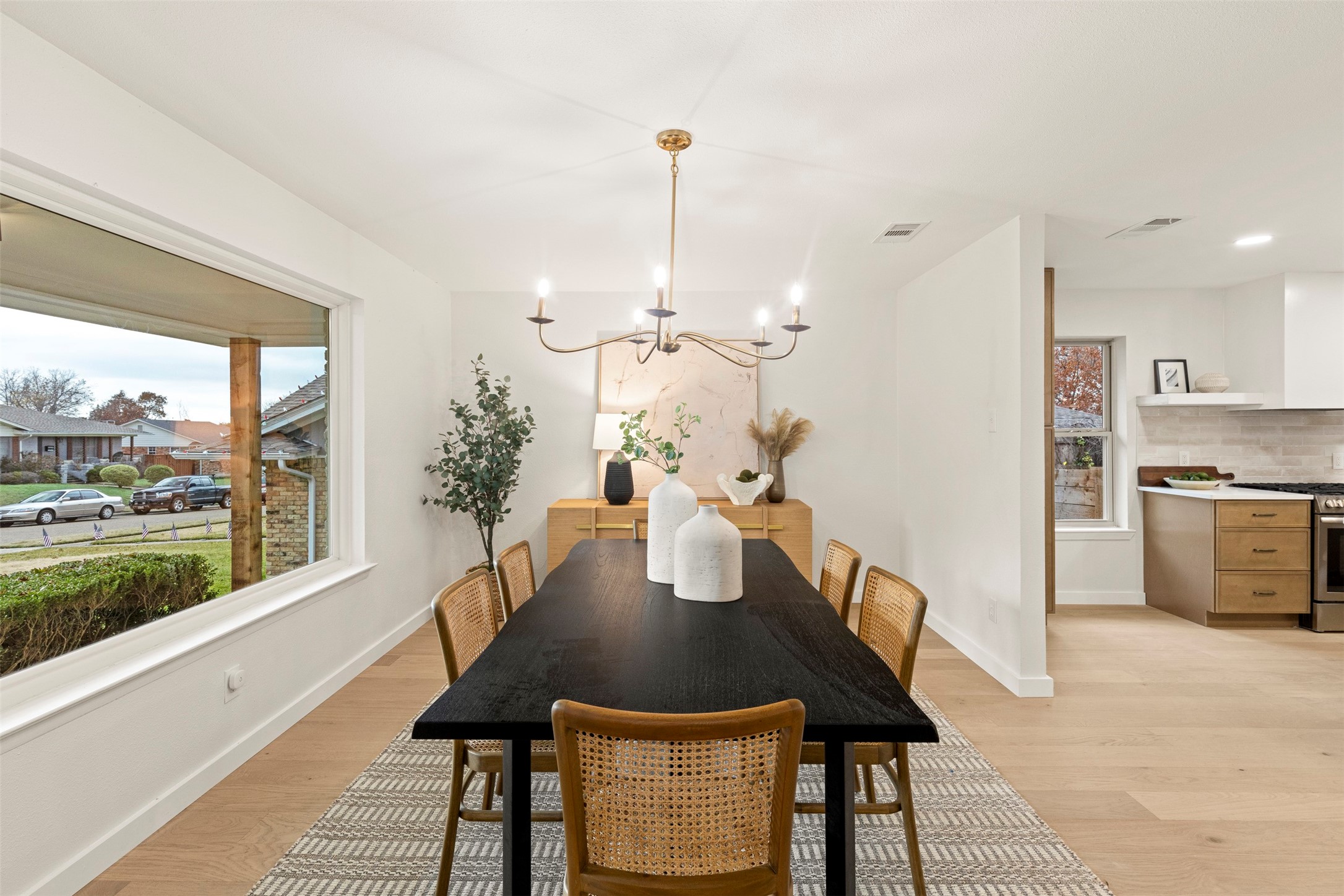 2652 Lanecrest Drive