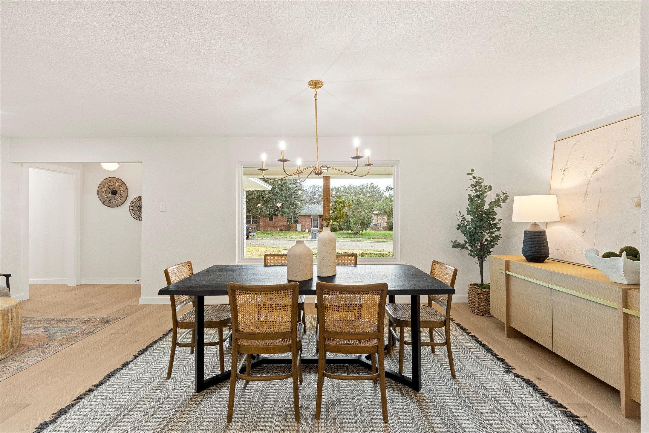 2652 Lanecrest Drive