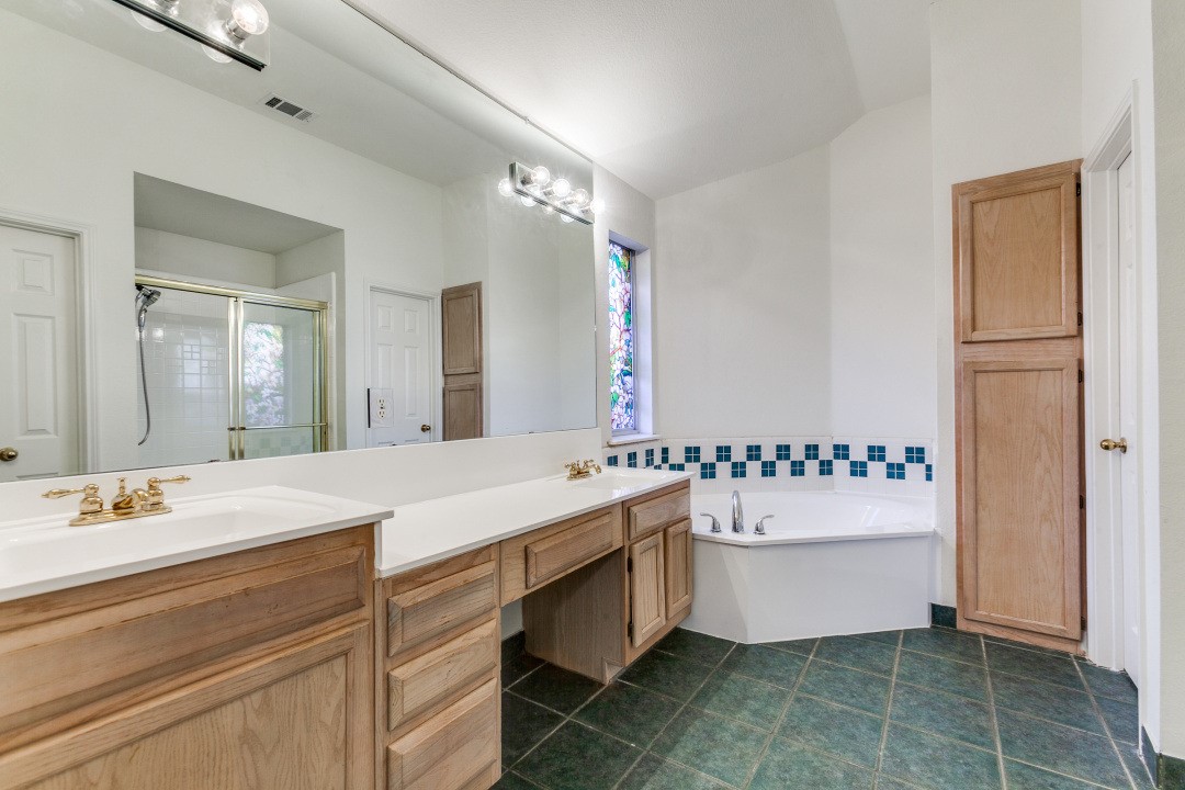 11906 Oak Highlands Drive
