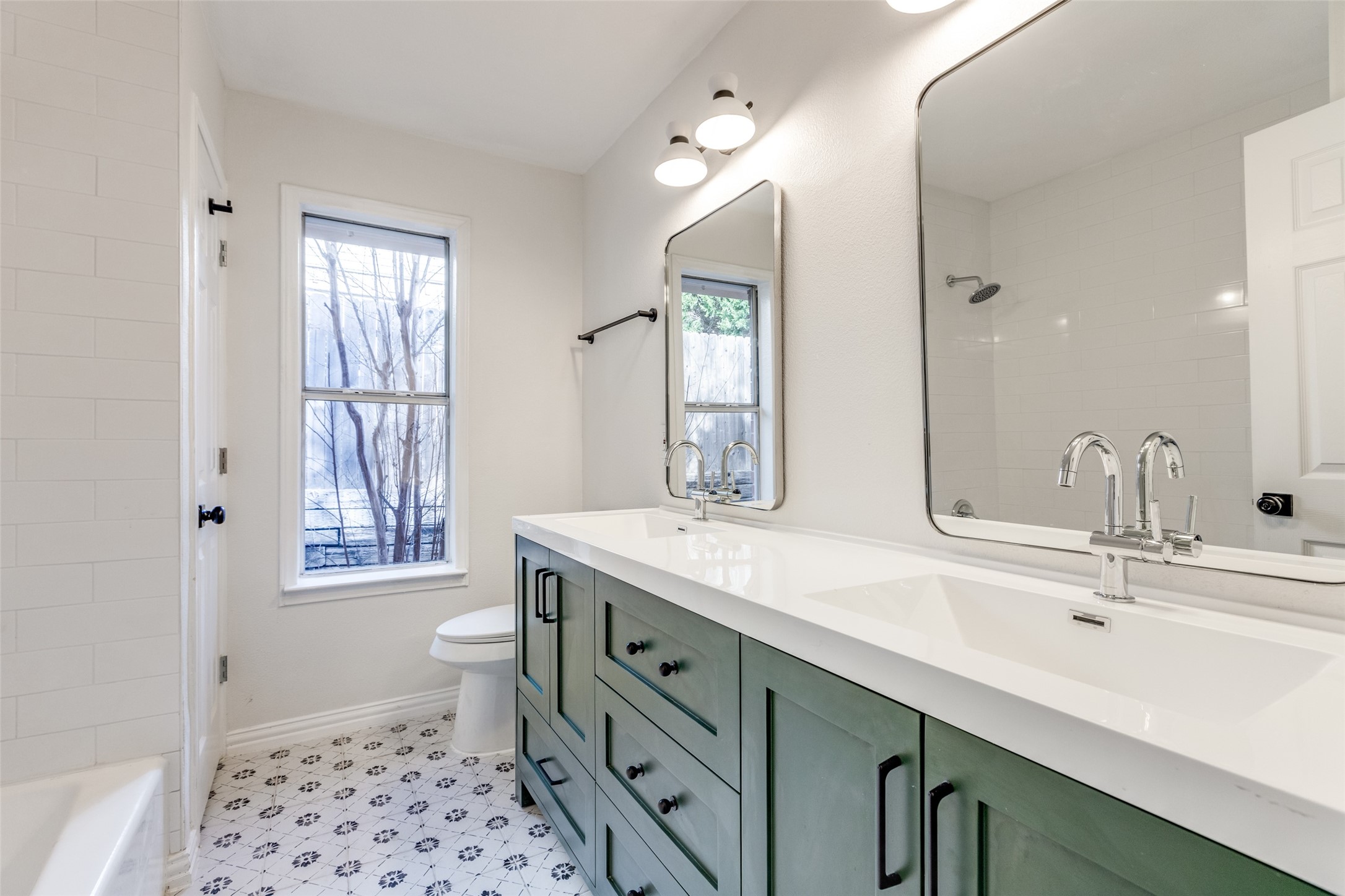 3609 Crestcreek Court