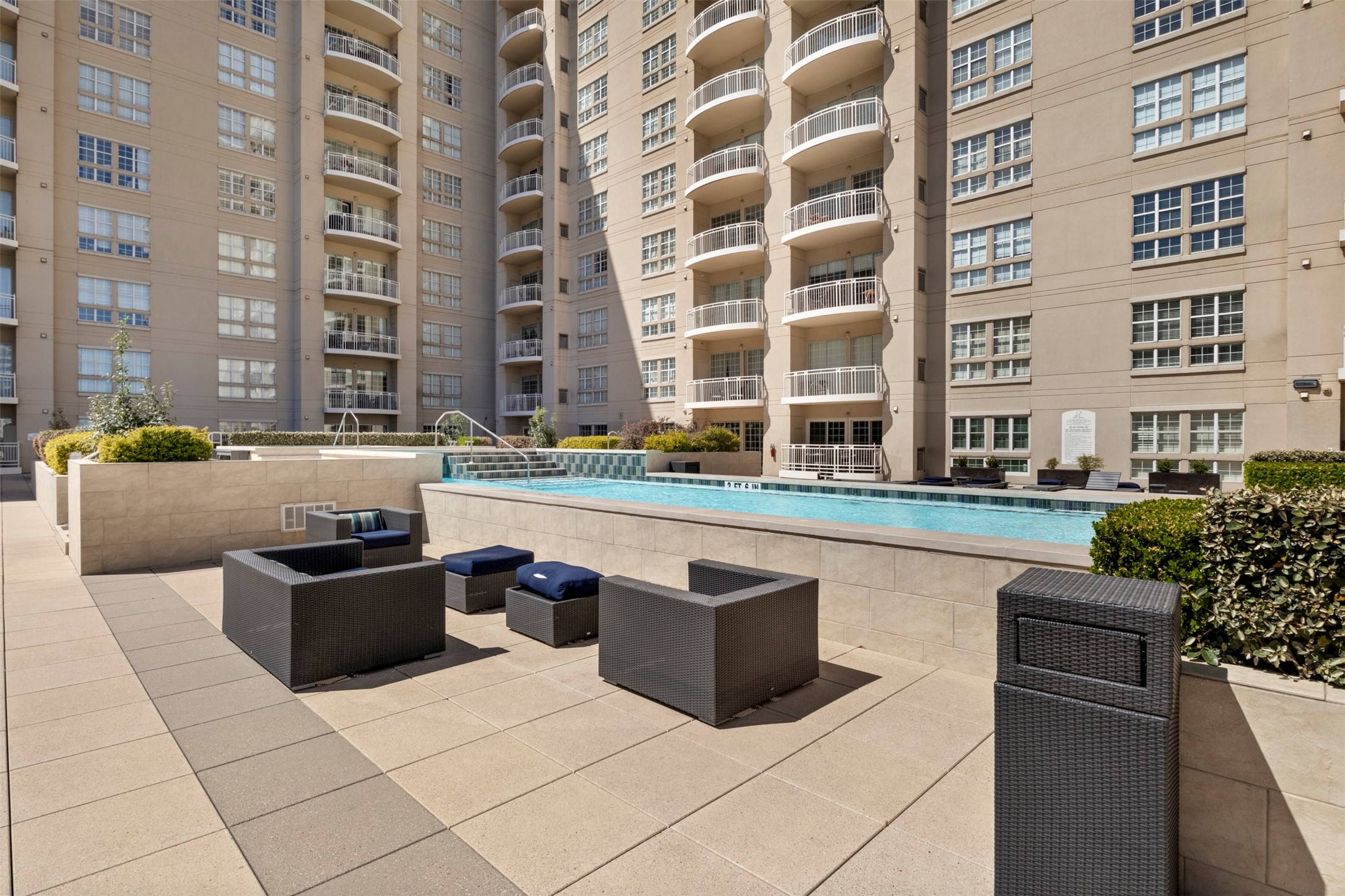3225 Turtle Creek Boulevard 1007