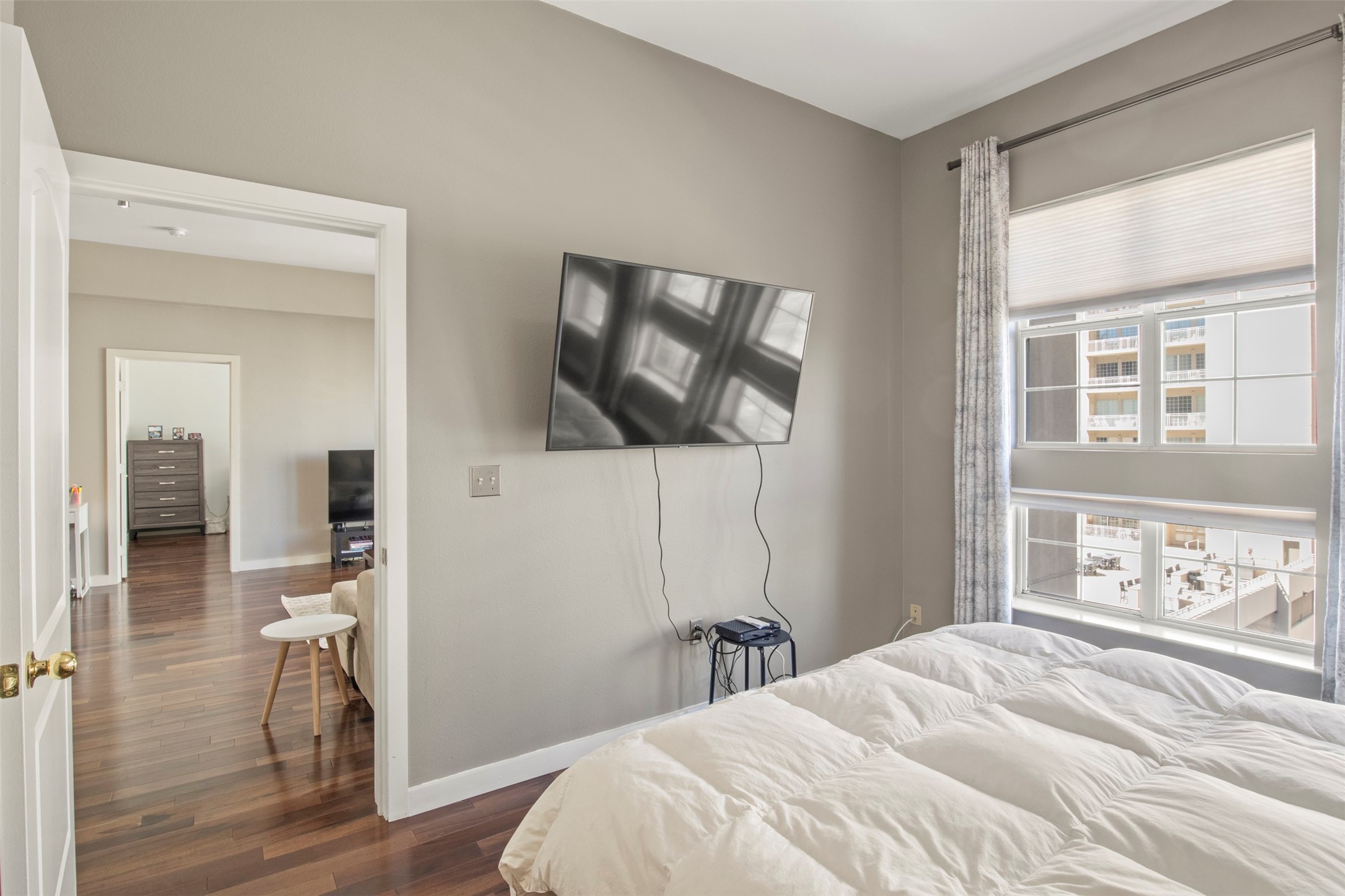 3225 Turtle Creek Boulevard 1007