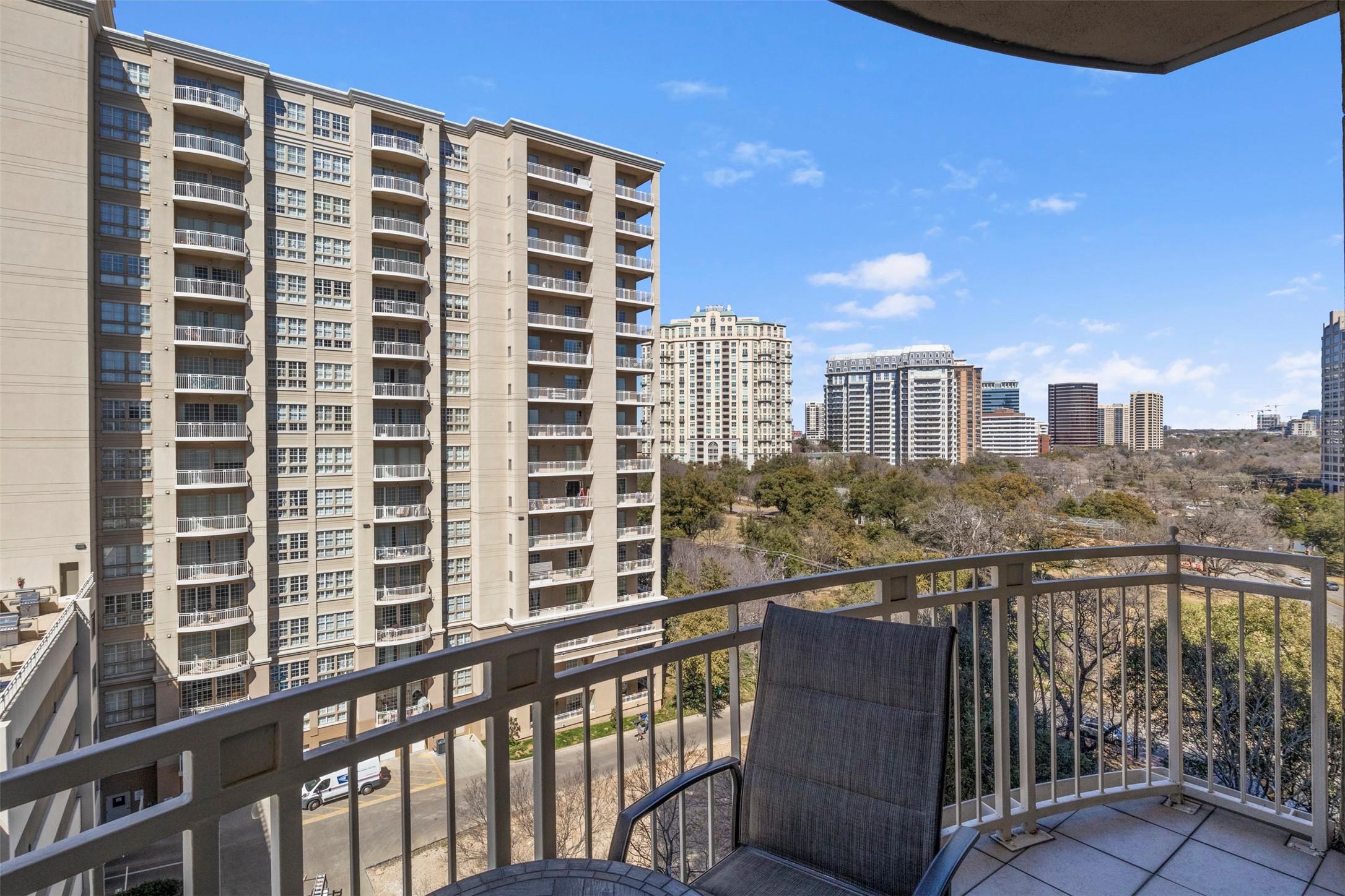 3225 Turtle Creek Boulevard 1007