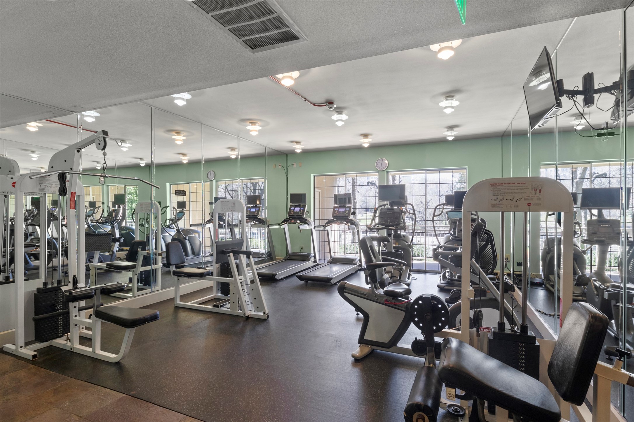 3225 Turtle Creek Boulevard 1007