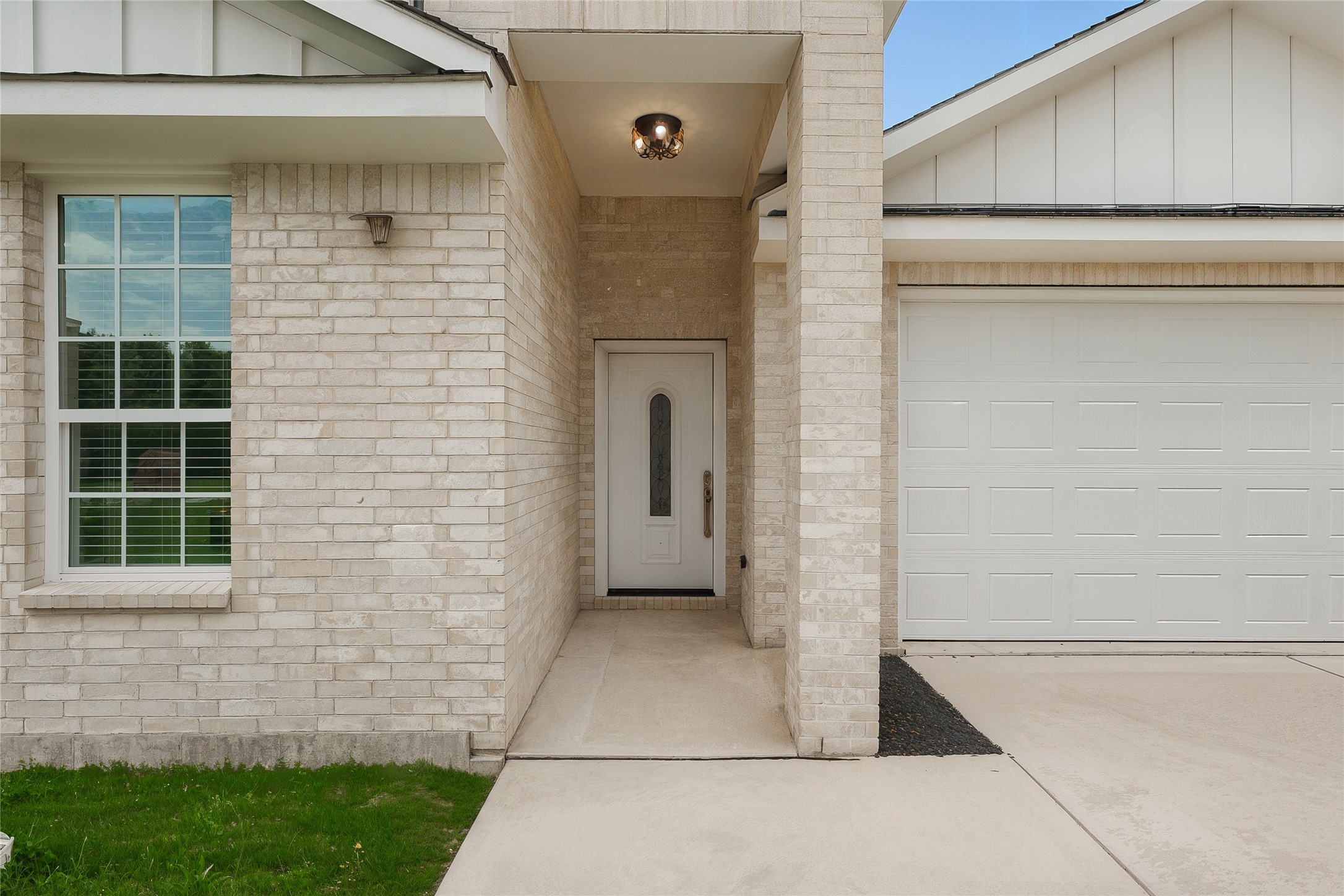 713 Hillburn