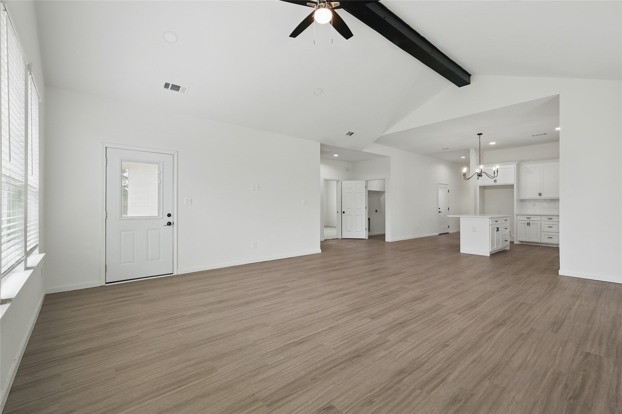 713 Hillburn