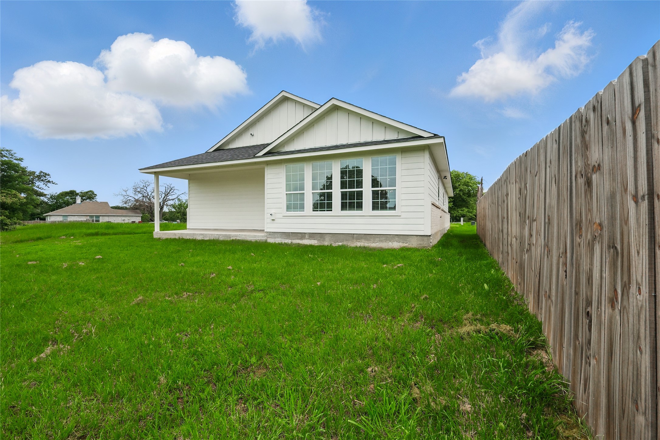 713 Hillburn