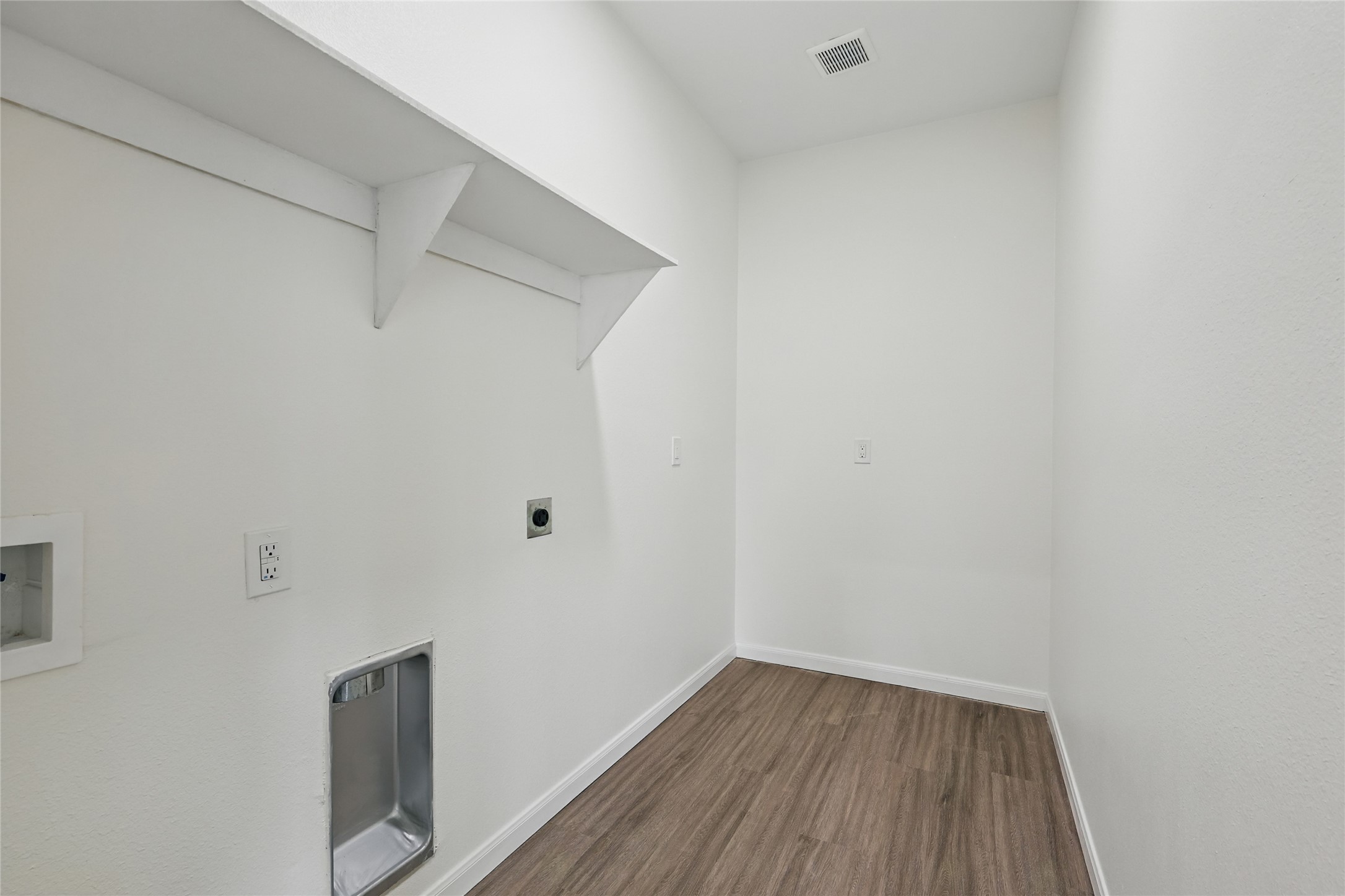 713 Hillburn