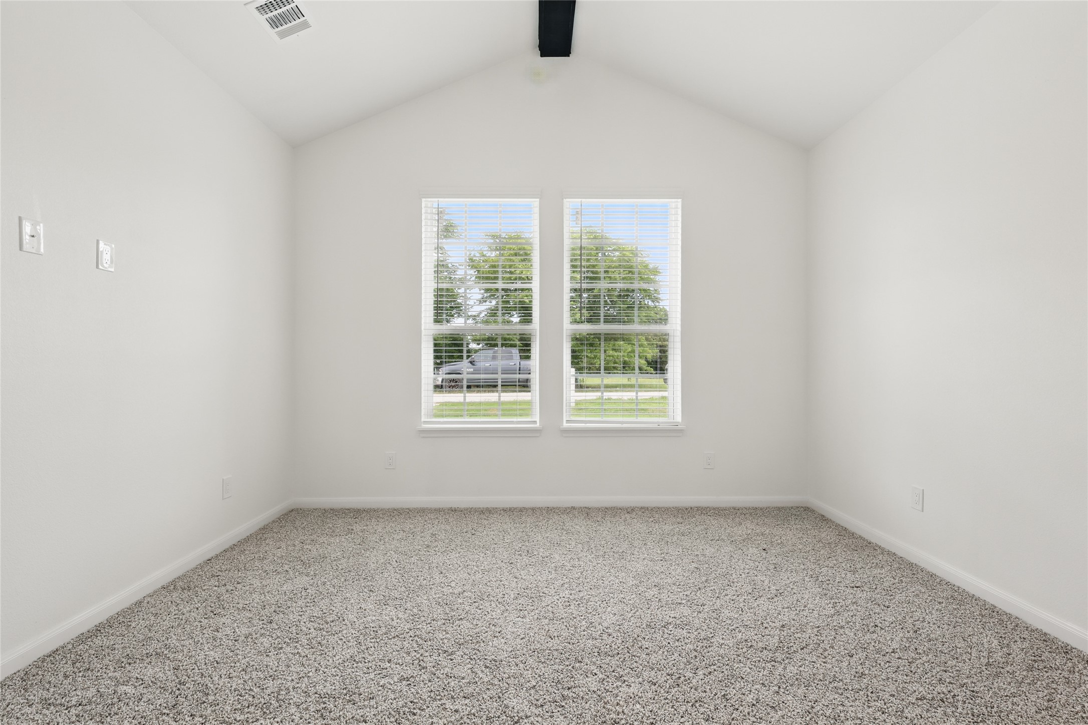 713 Hillburn