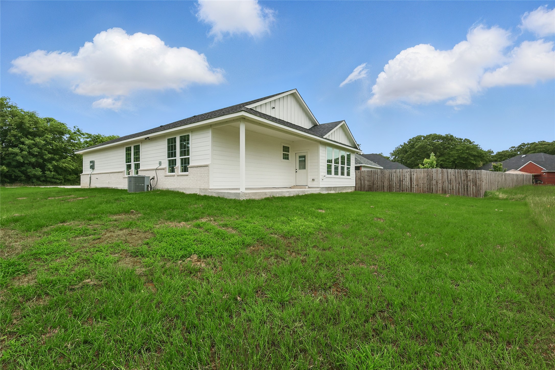 713 Hillburn