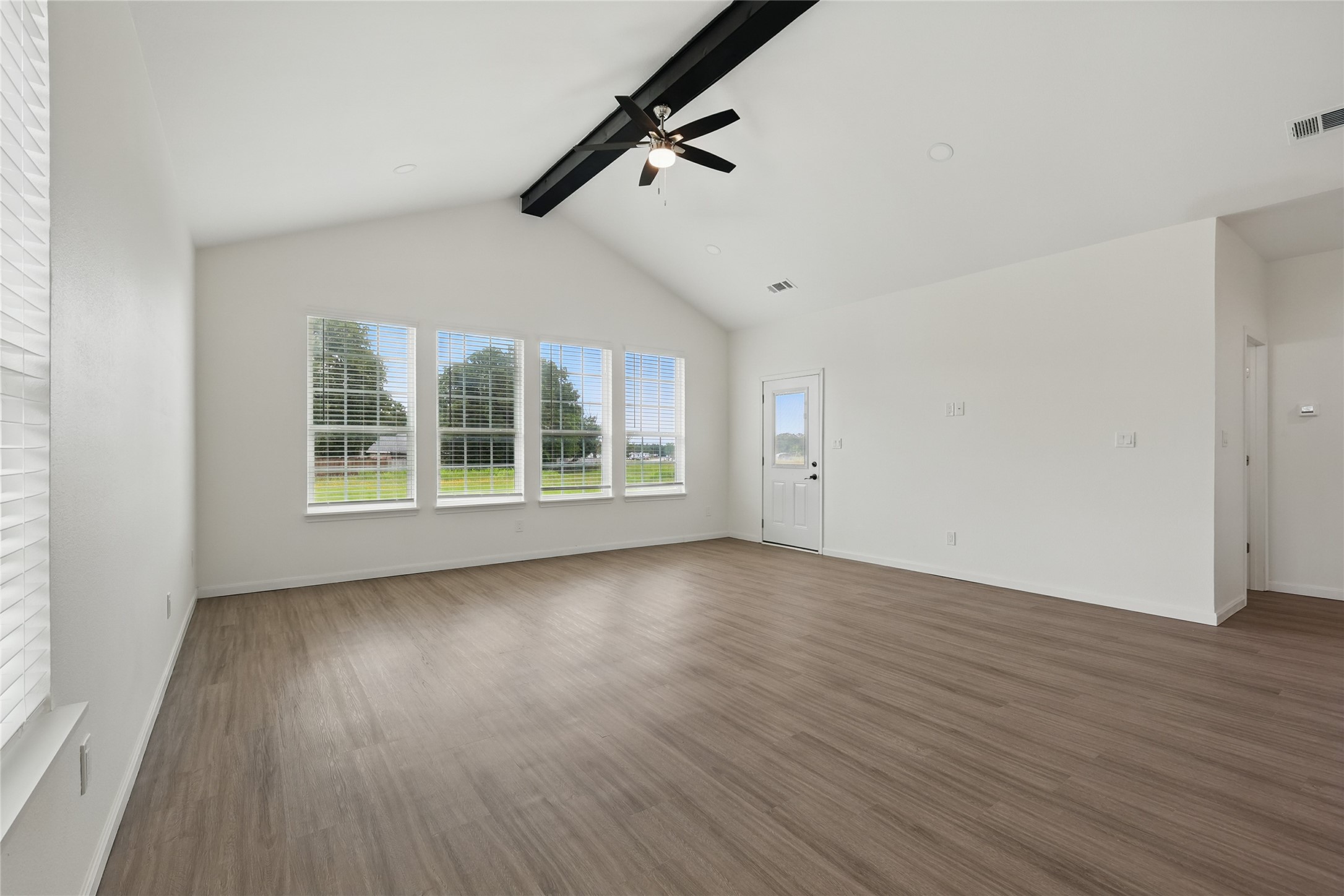 713 Hillburn