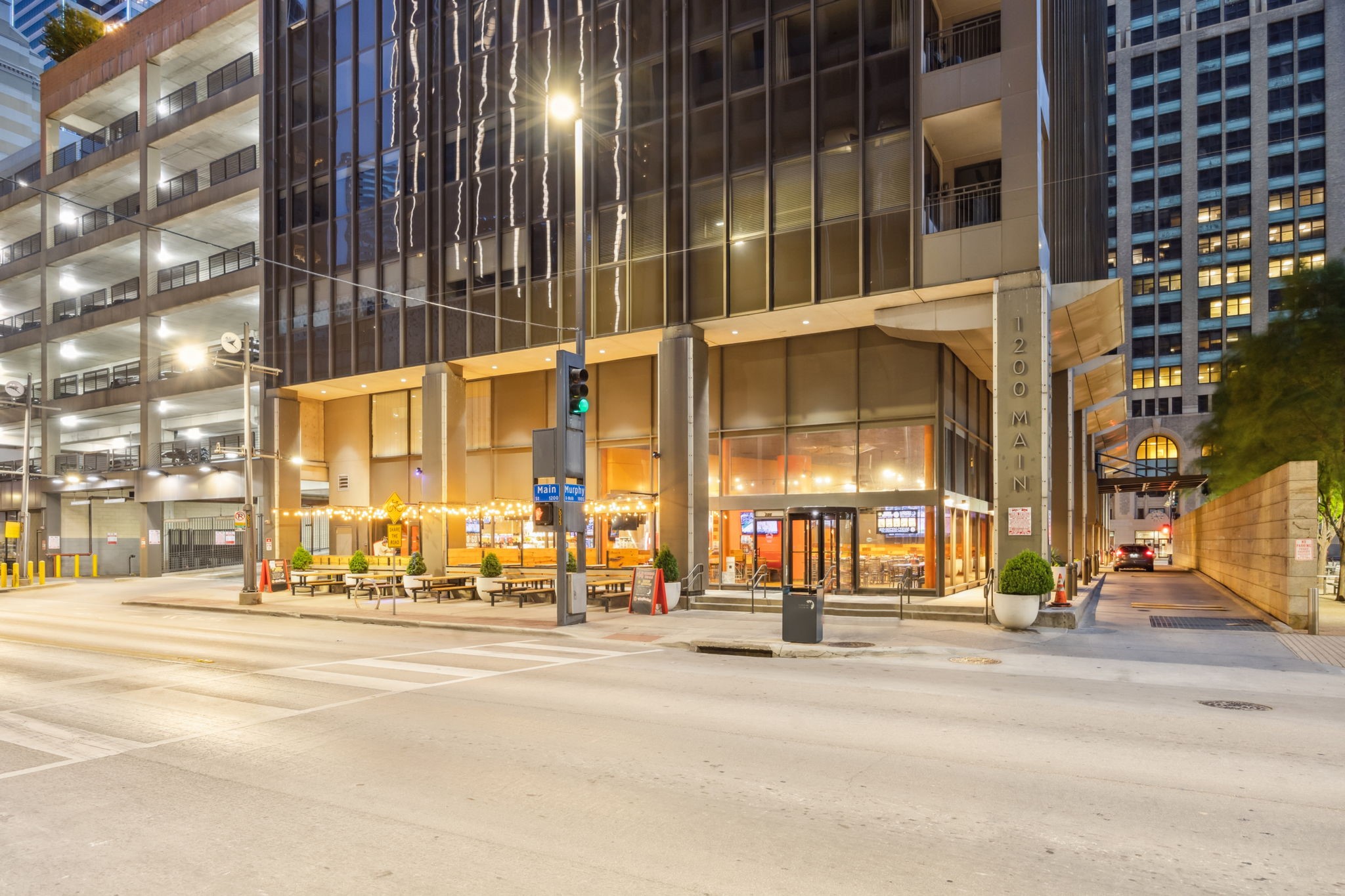 1200 Main Street 1106