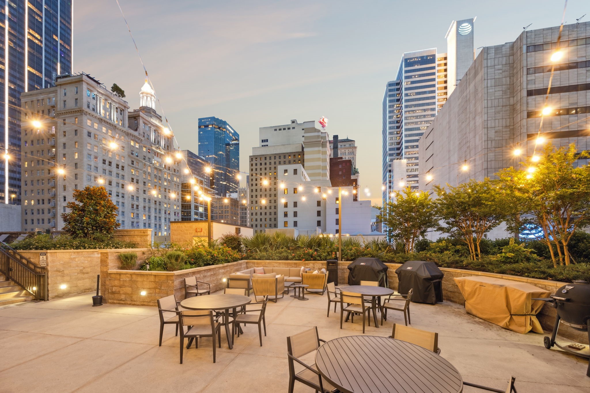 1200 Main Street 1106