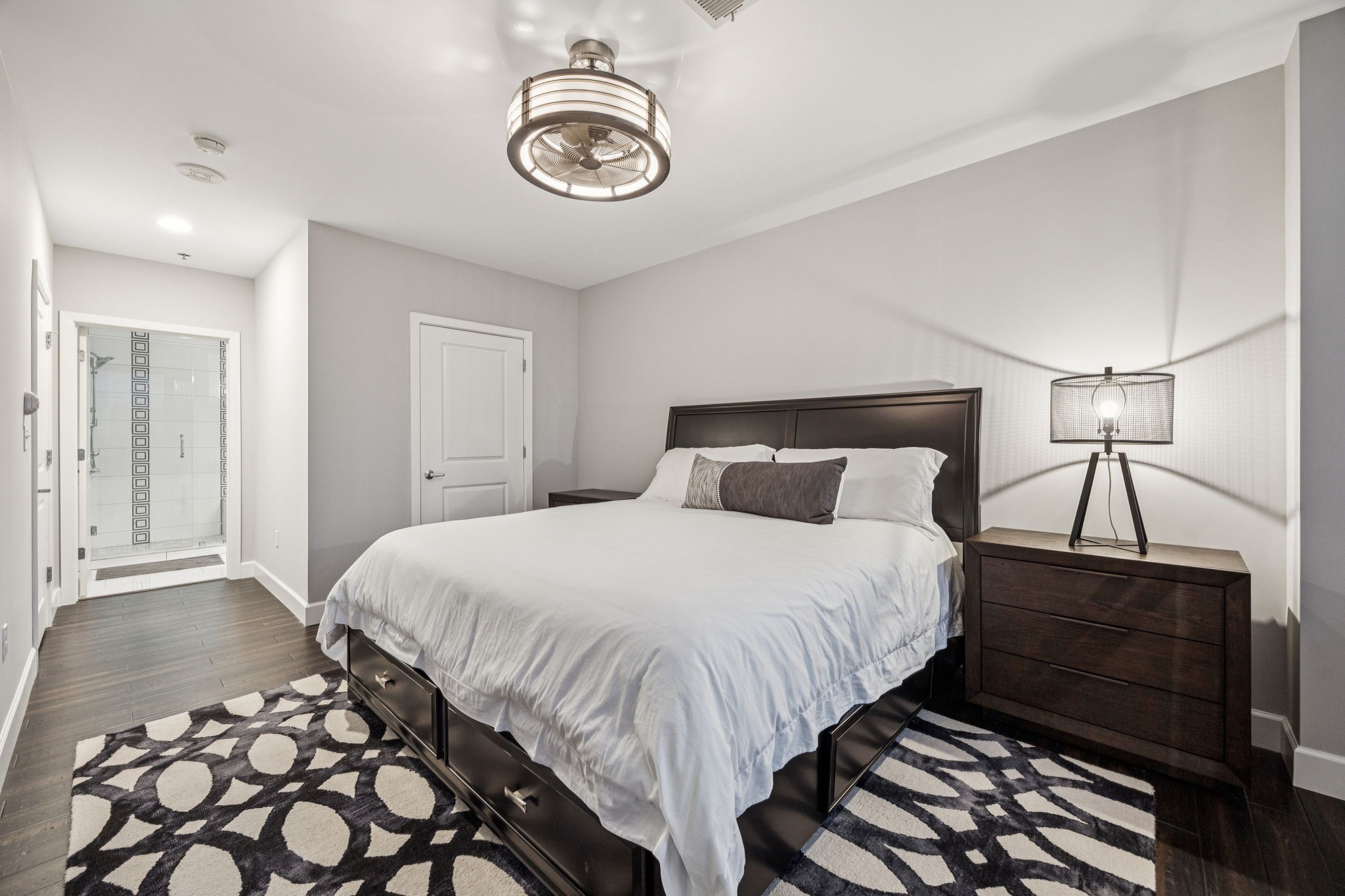 1200 Main Street 1106