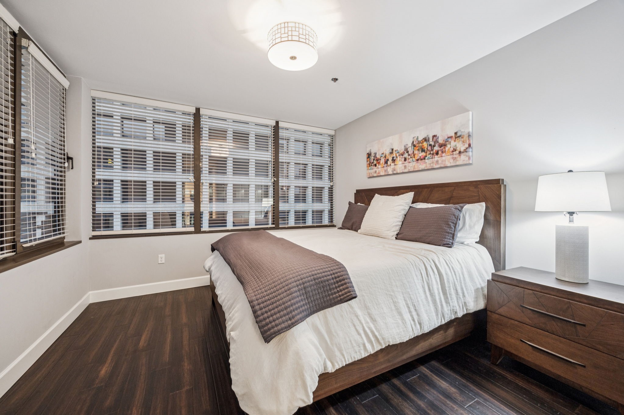 1200 Main Street 1106