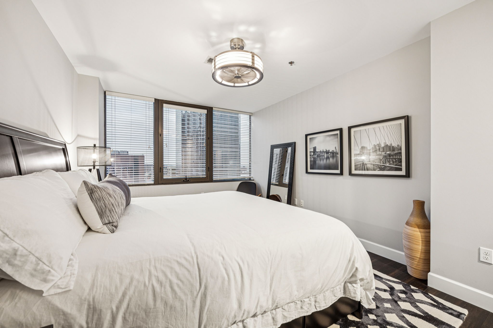 1200 Main Street 1106