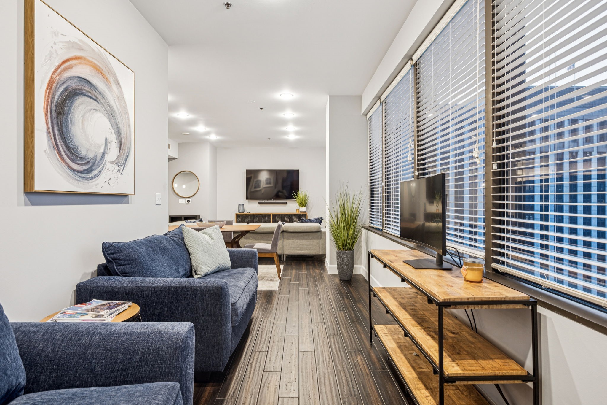 1200 Main Street 1106