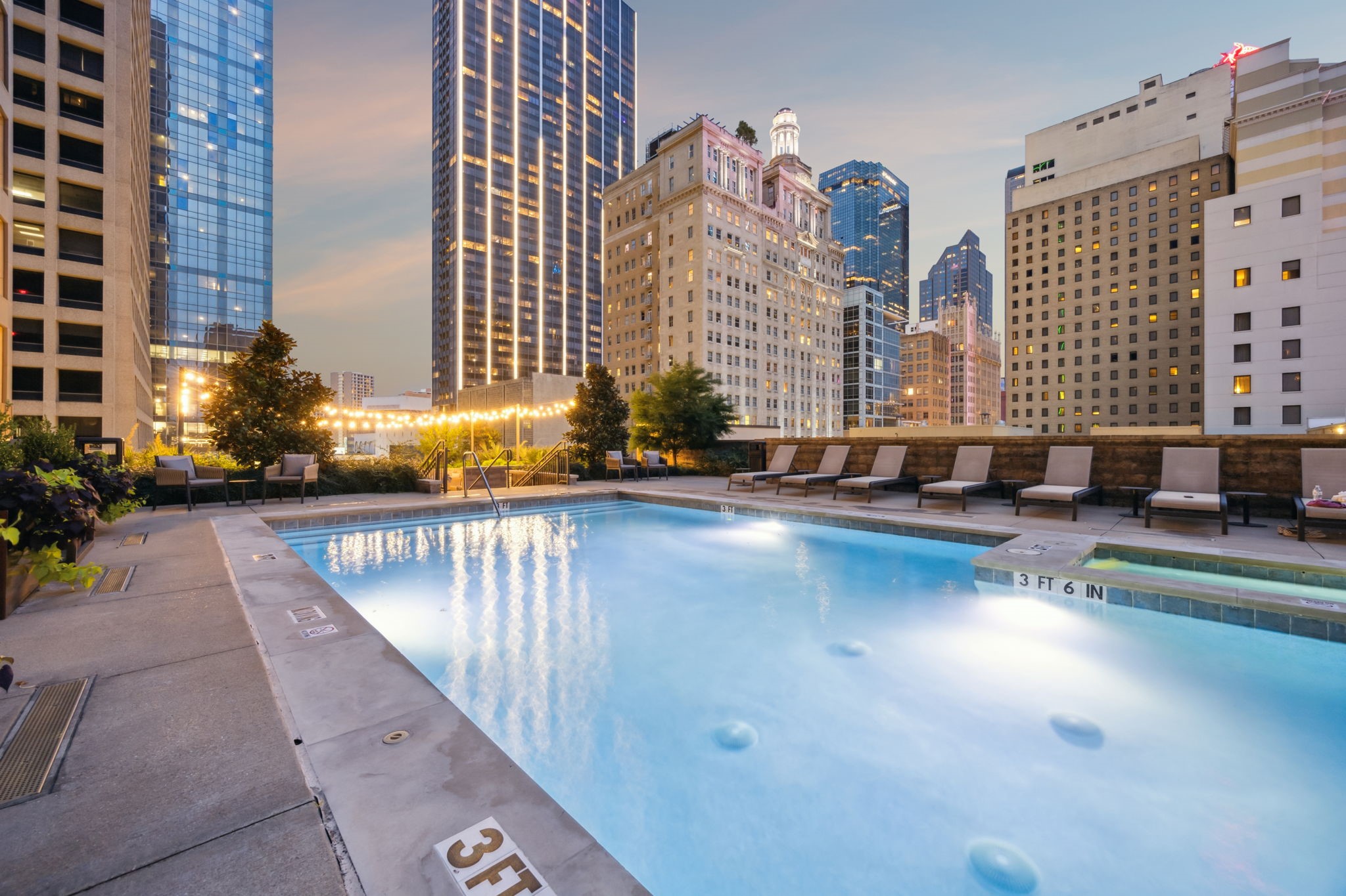 1200 Main Street 1106