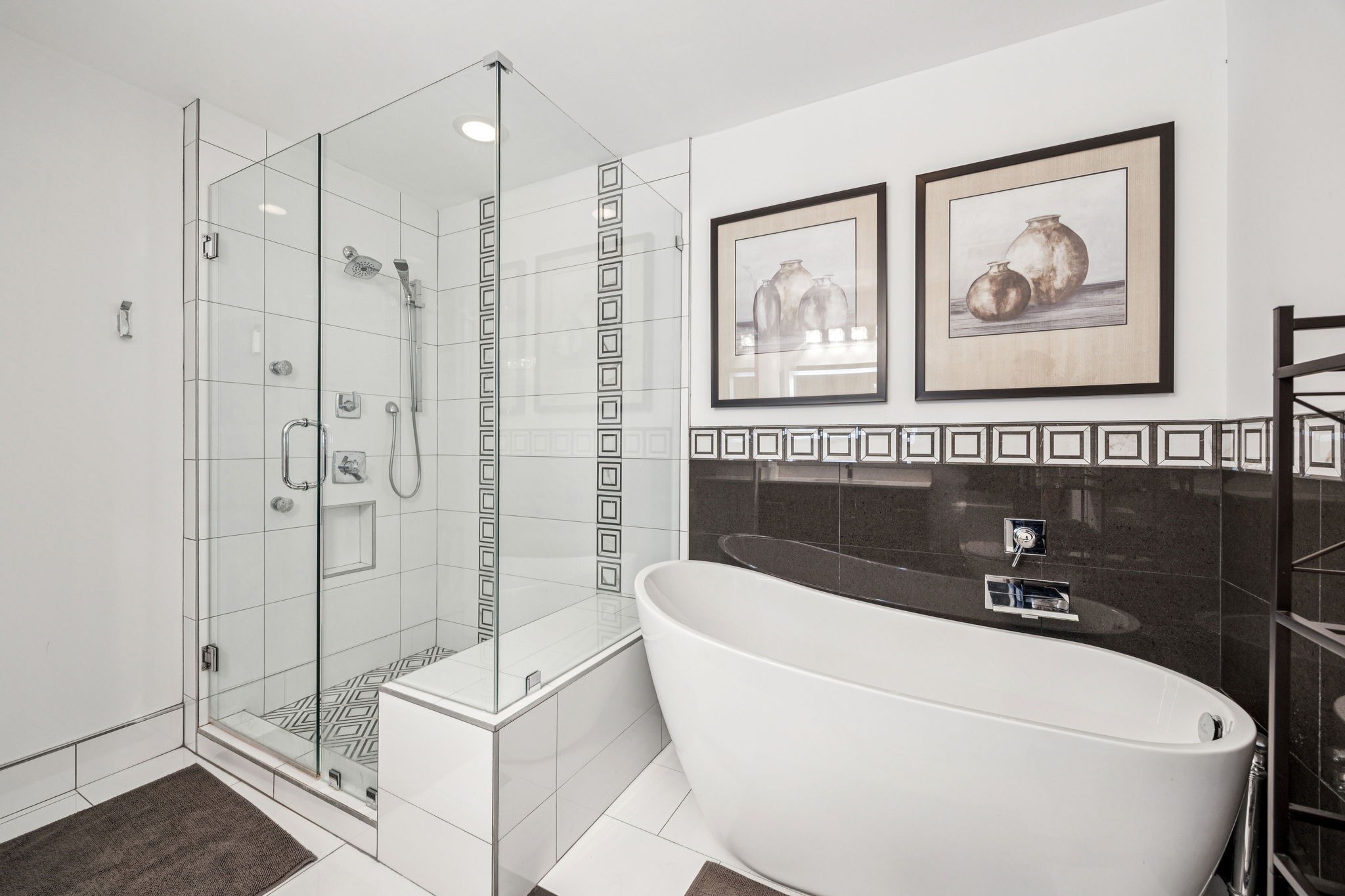 1200 Main Street 1106