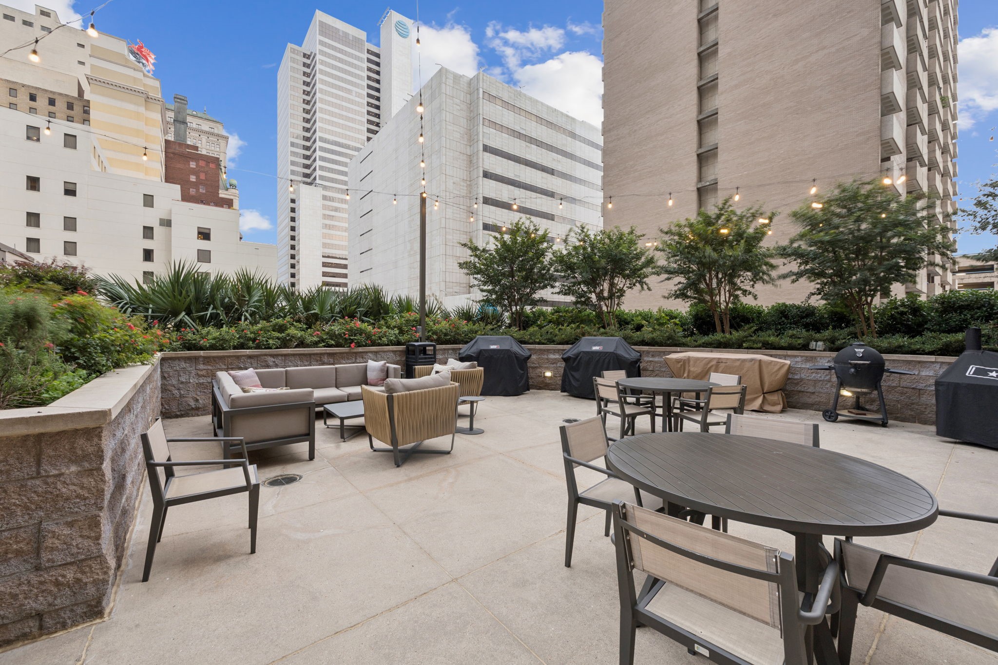 1200 Main Street 1106