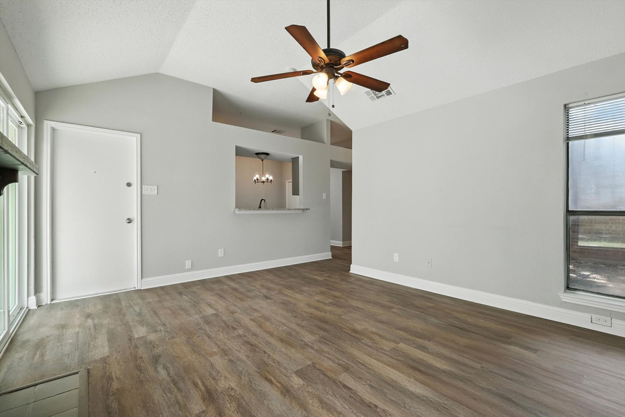 2567 Summit Lane