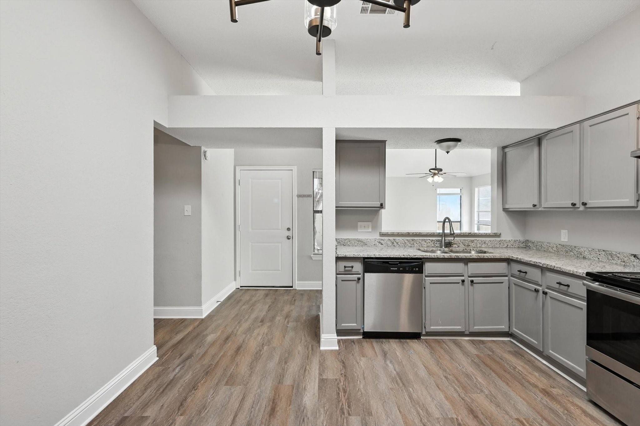 2567 Summit Lane