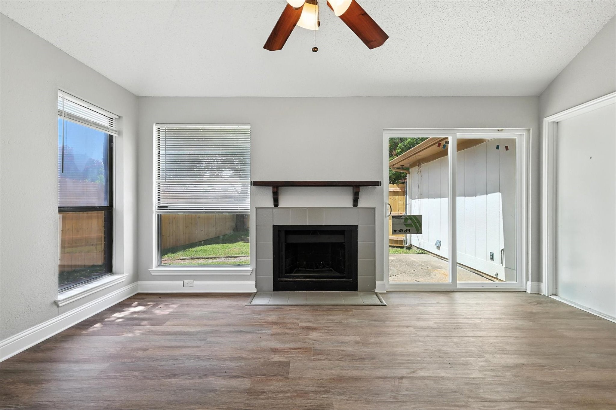 2567 Summit Lane