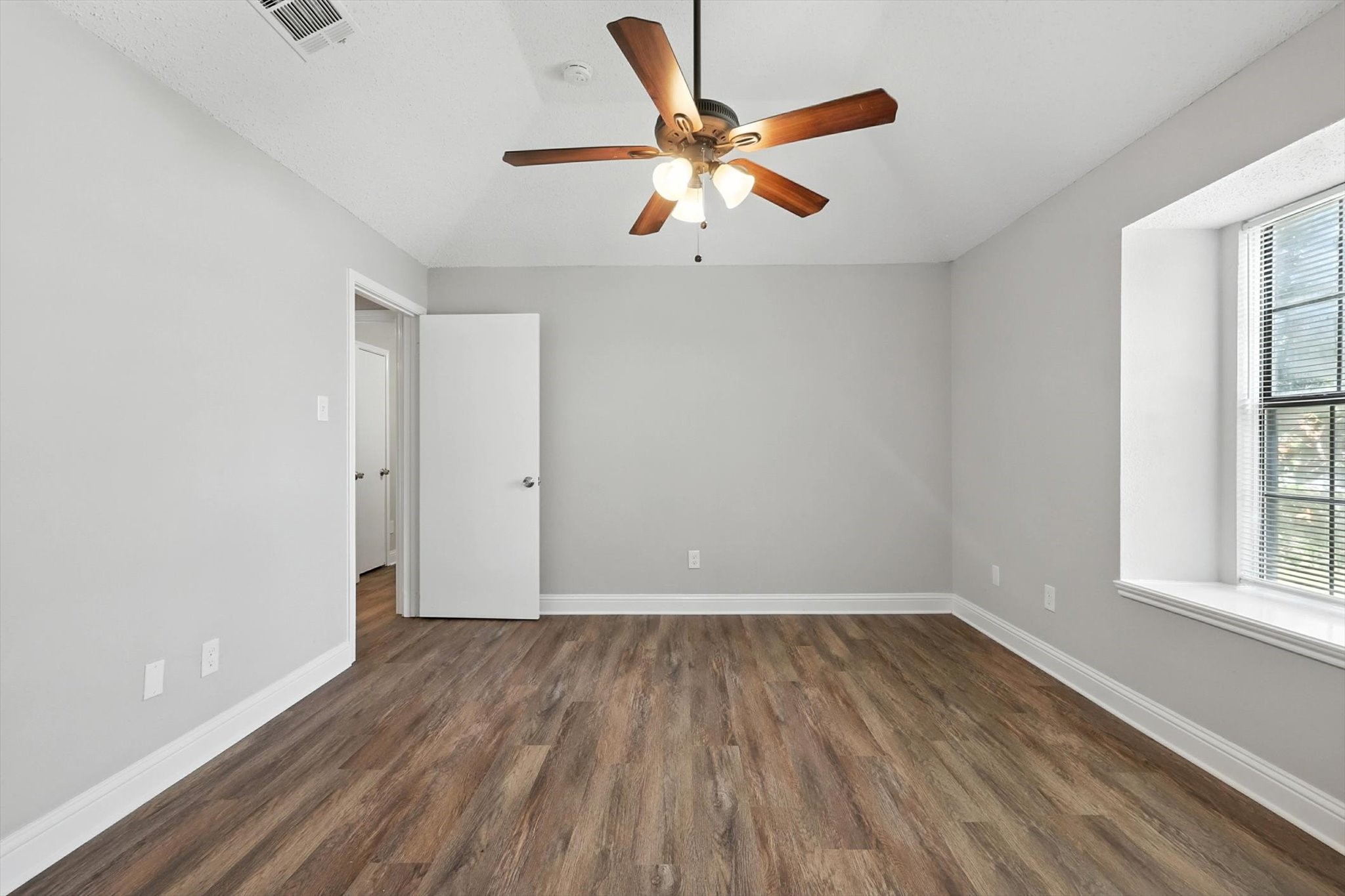 2567 Summit Lane