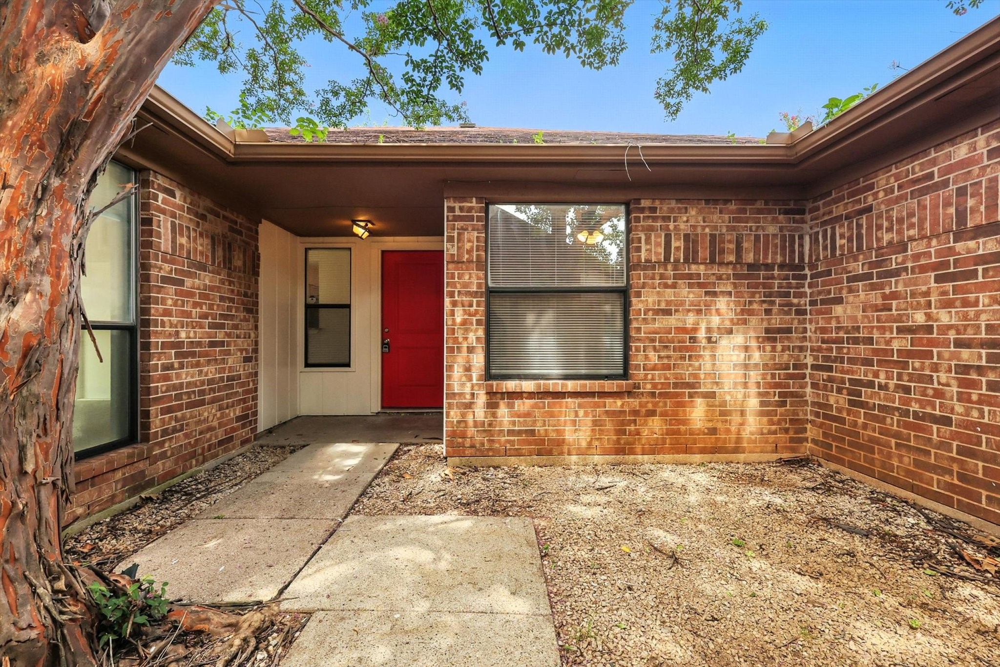 2567 Summit Lane