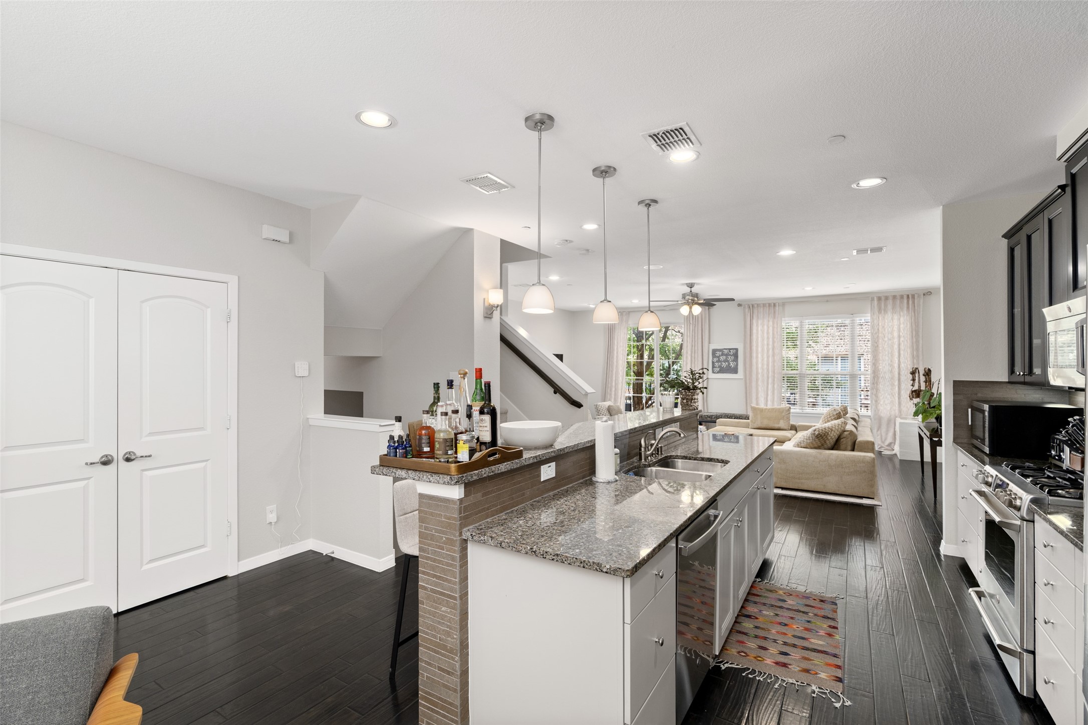 3904 Amberwood Drive