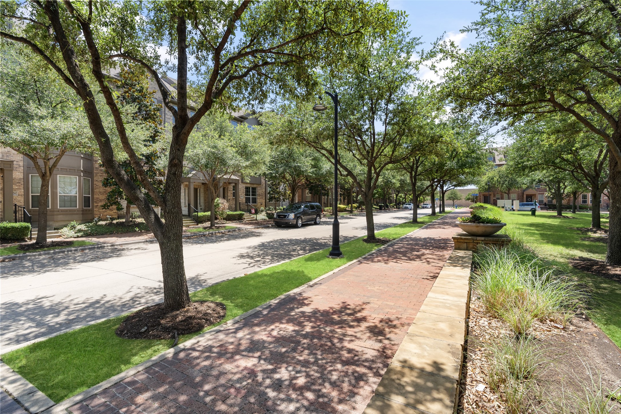 3904 Amberwood Drive