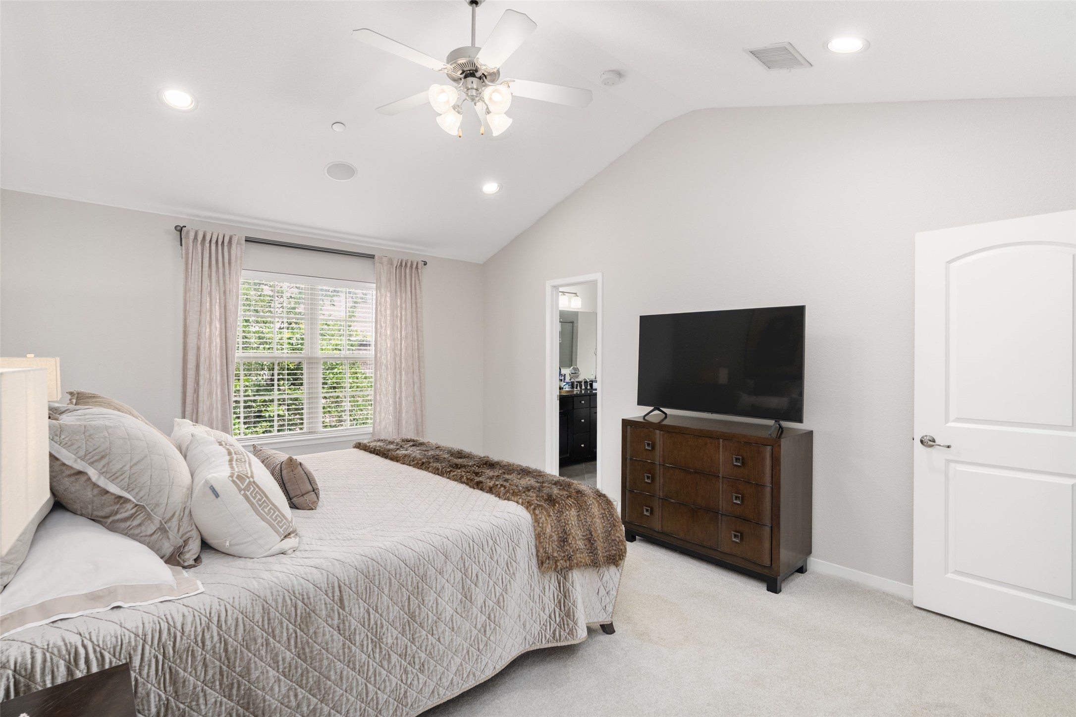 3904 Amberwood Drive