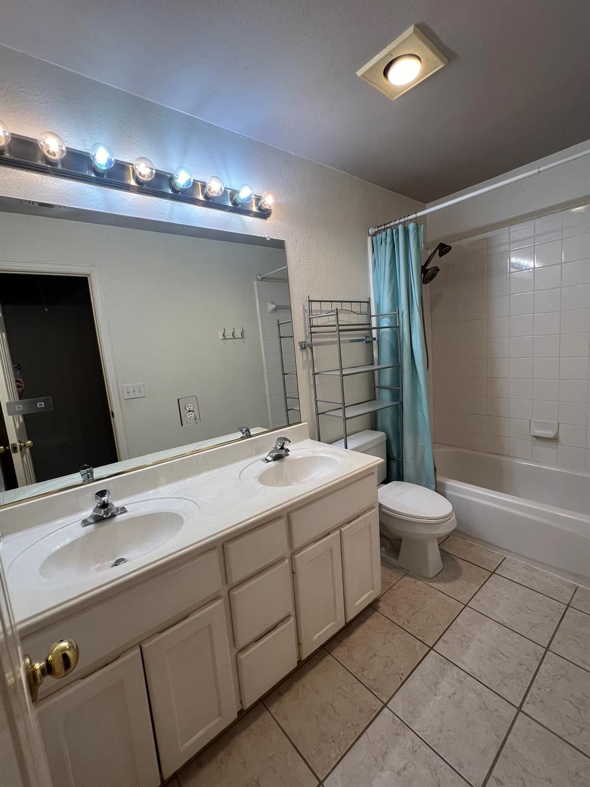 8601 Spectrum Drive