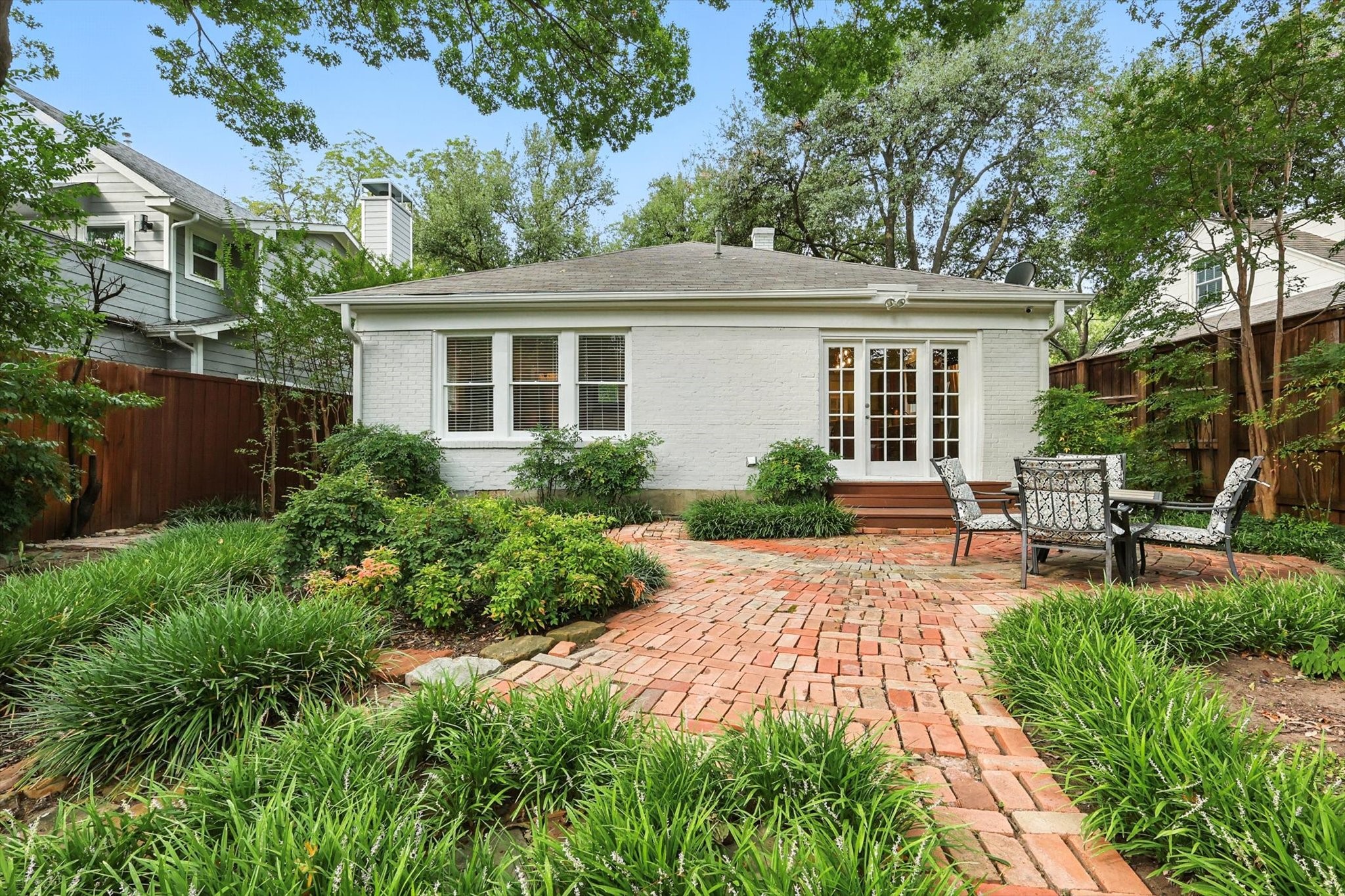 5122 Maple Springs Boulevard