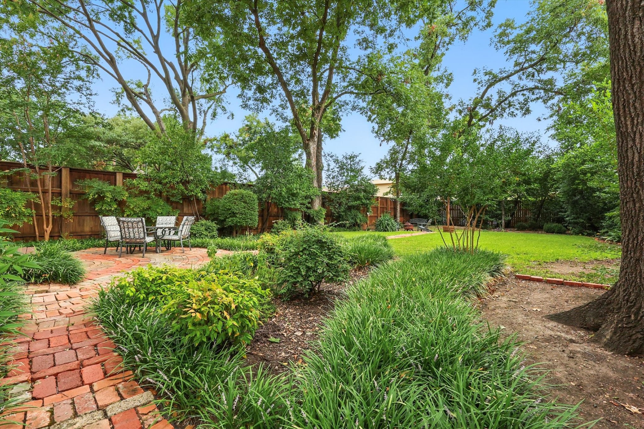 5122 Maple Springs Boulevard