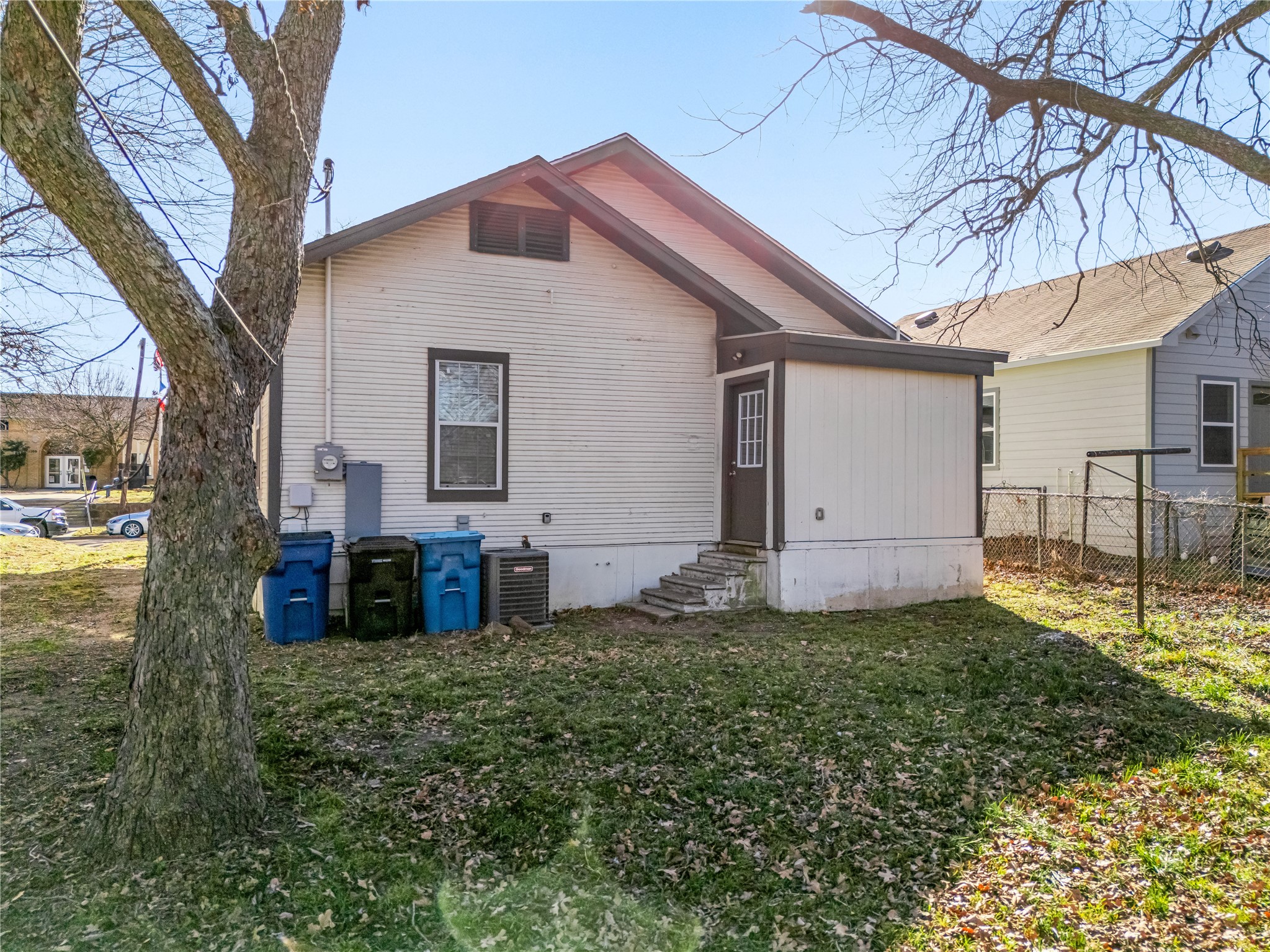 1123 W Morgan Street