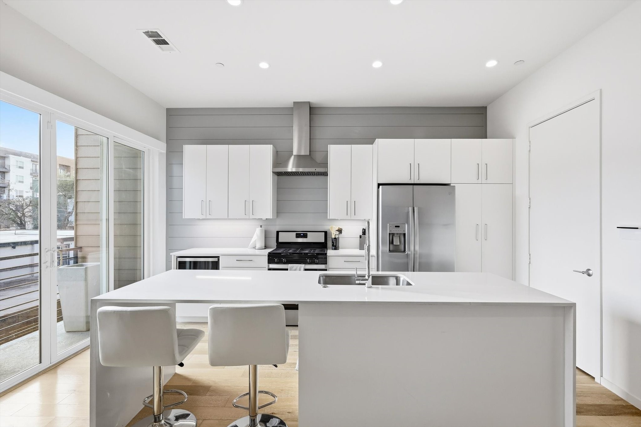 3812 San Jacinto Street 204