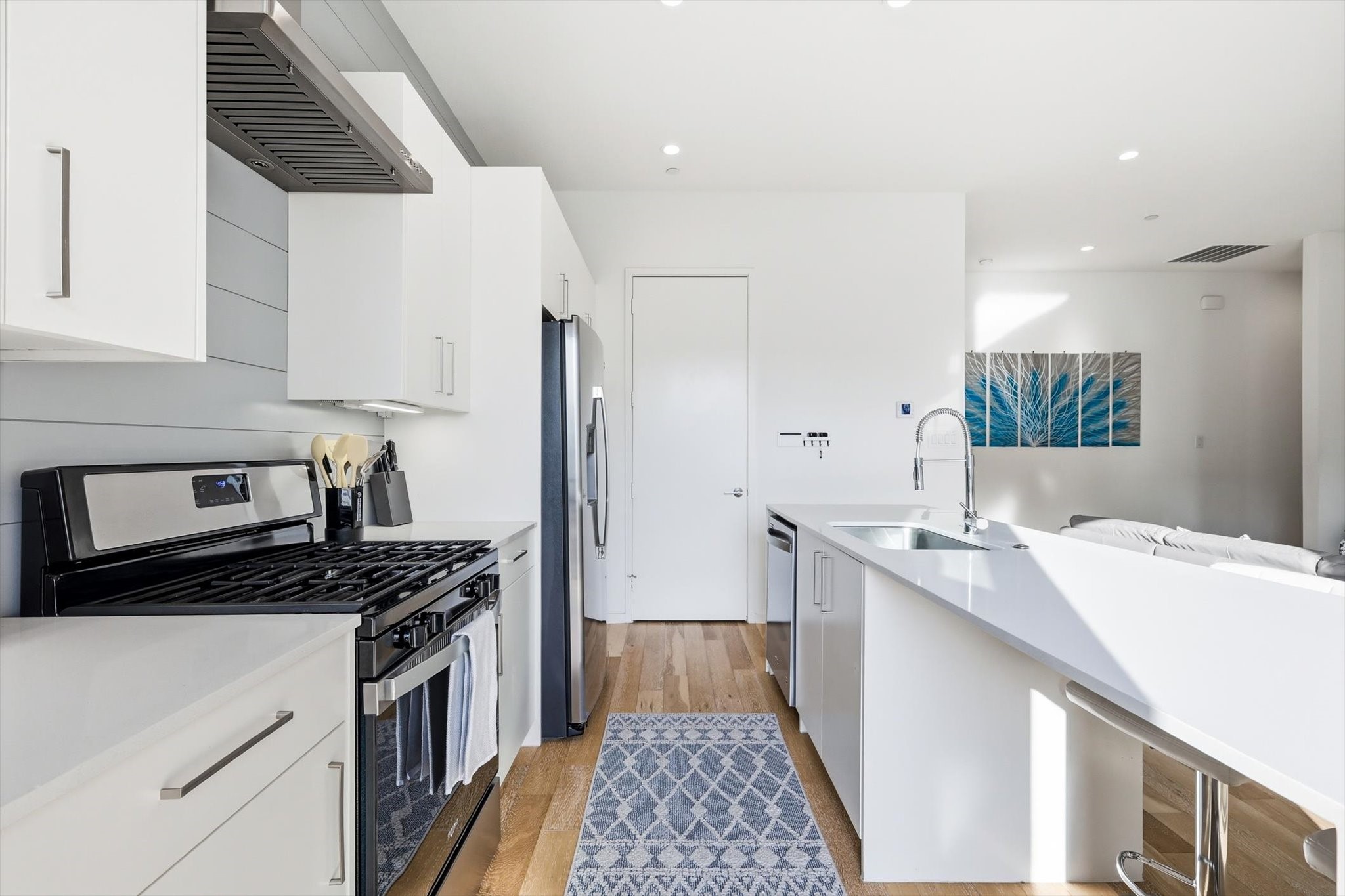 3812 San Jacinto Street 204