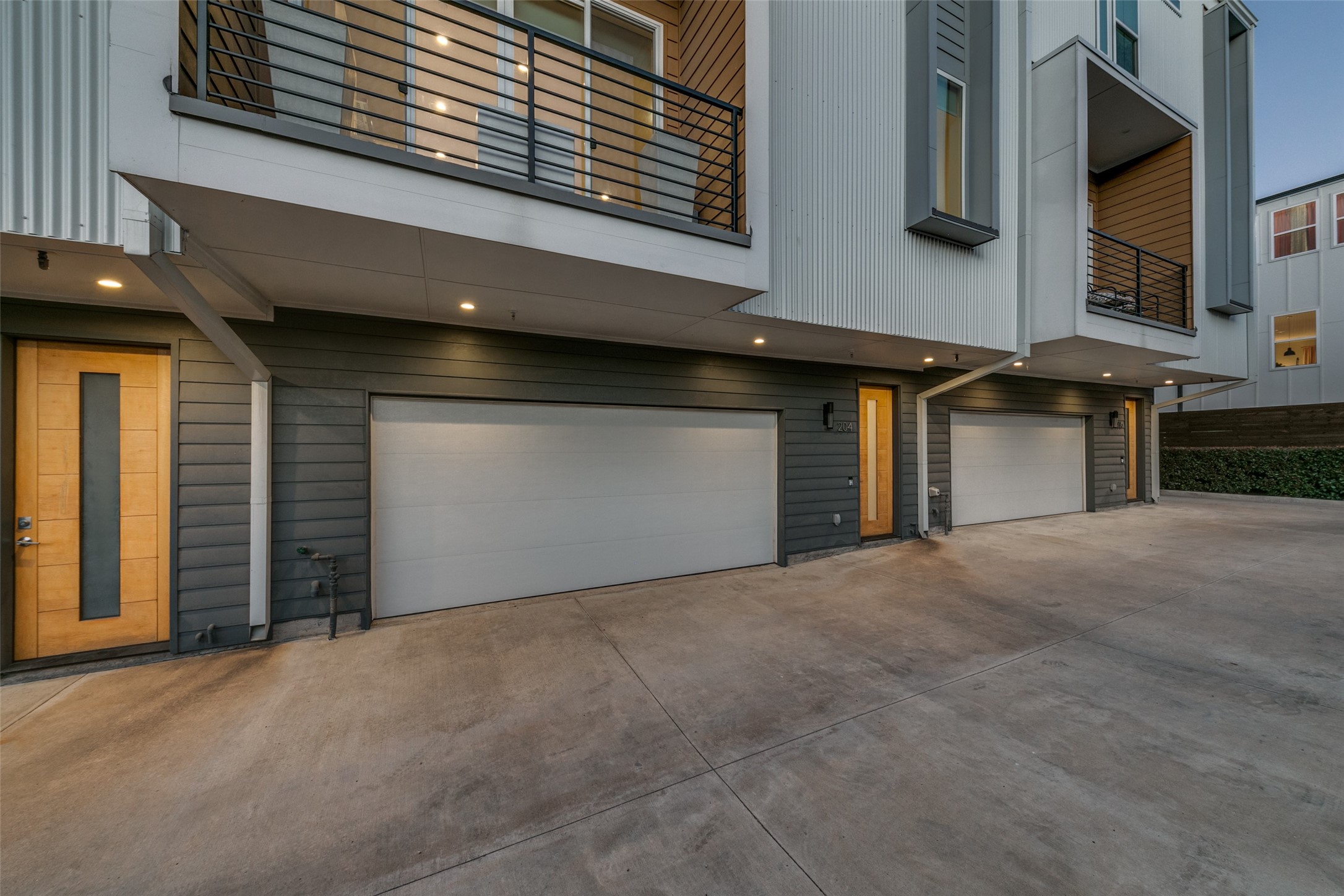 3812 San Jacinto Street 204